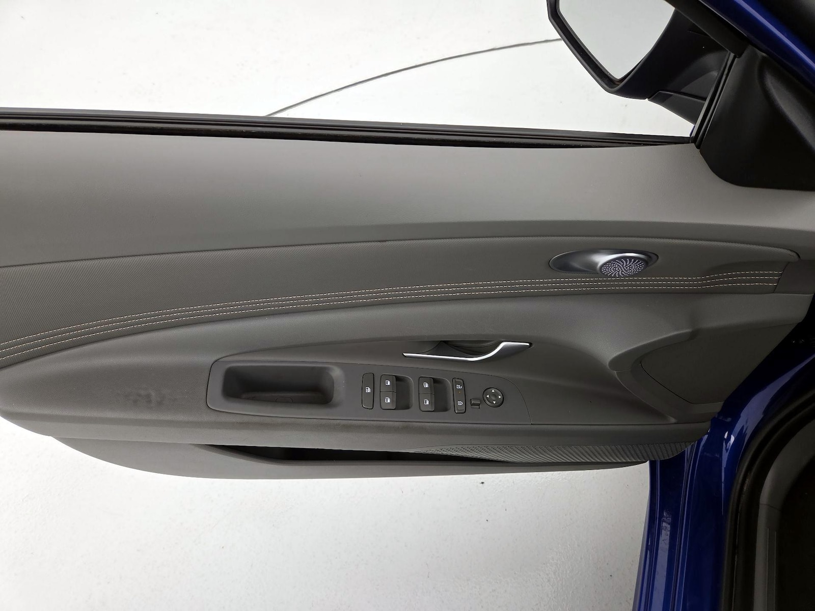 2025 Hyundai Elantra SEL - Photo 13