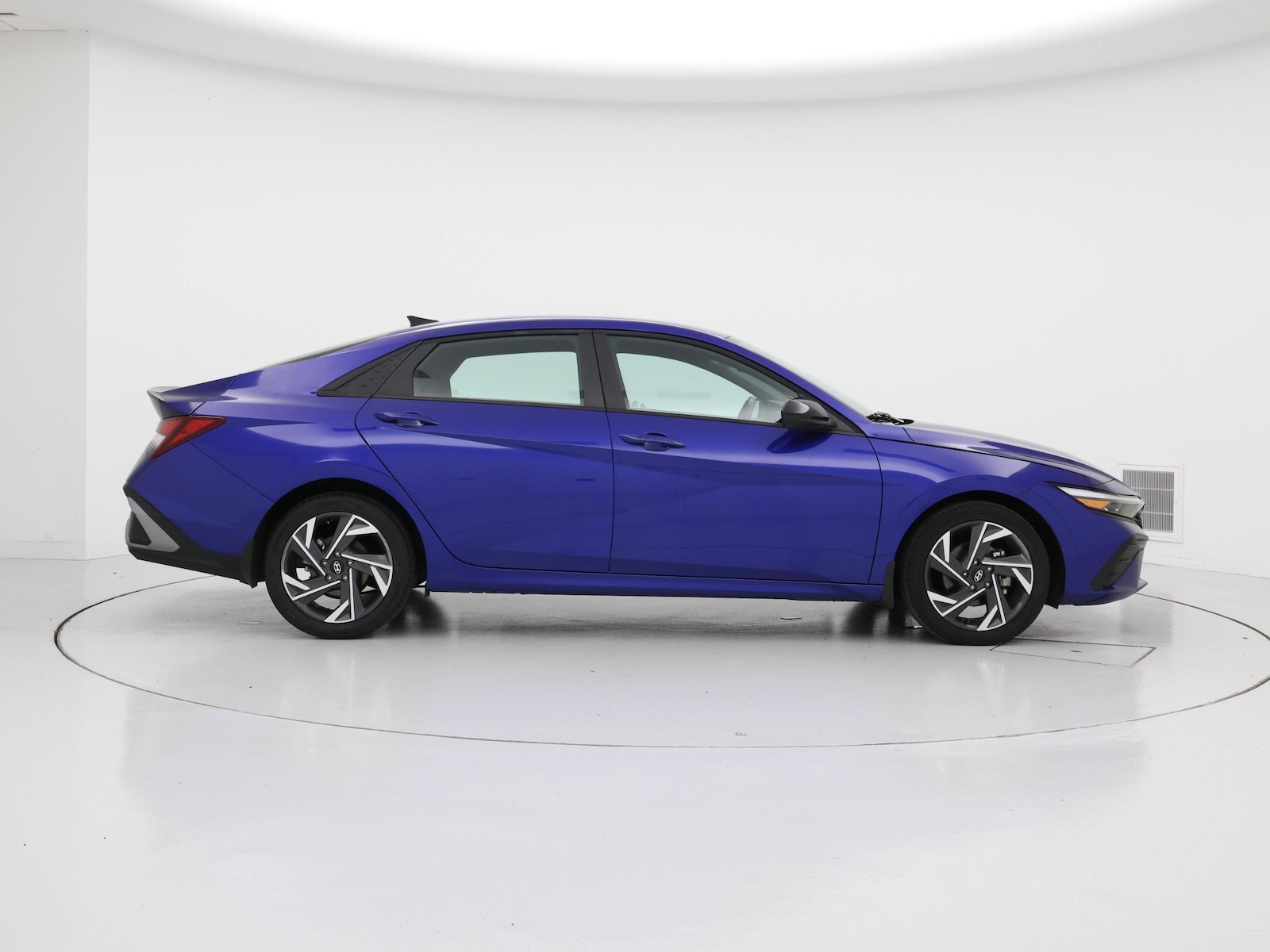 2025 Hyundai Elantra SEL - Photo 8