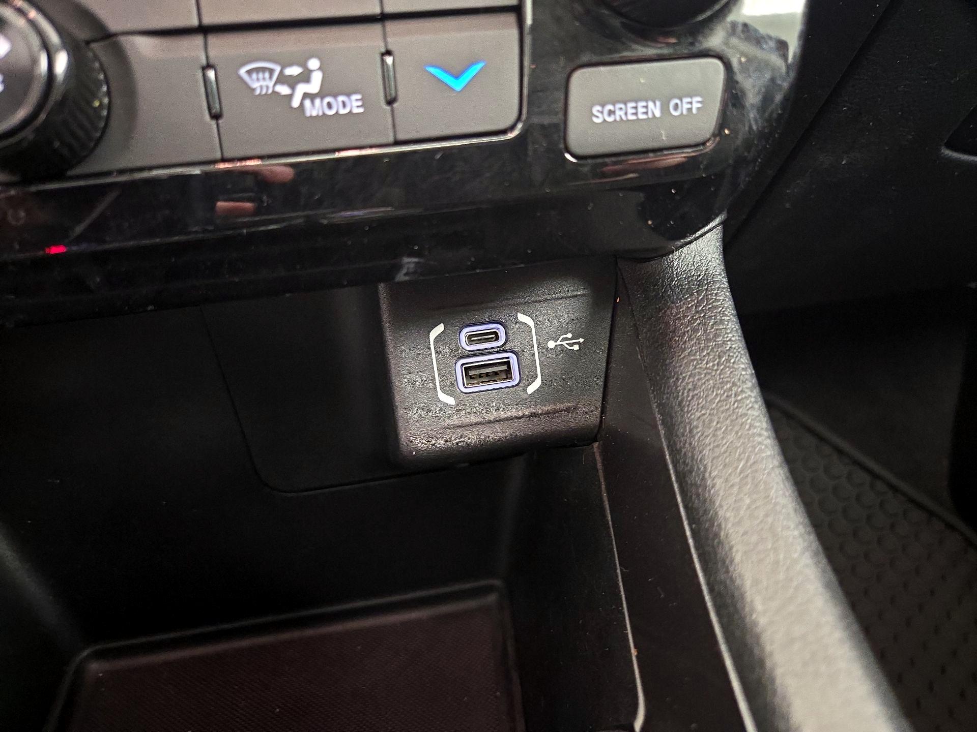 Thumbnail: 2022 Jeep Compass - 18
