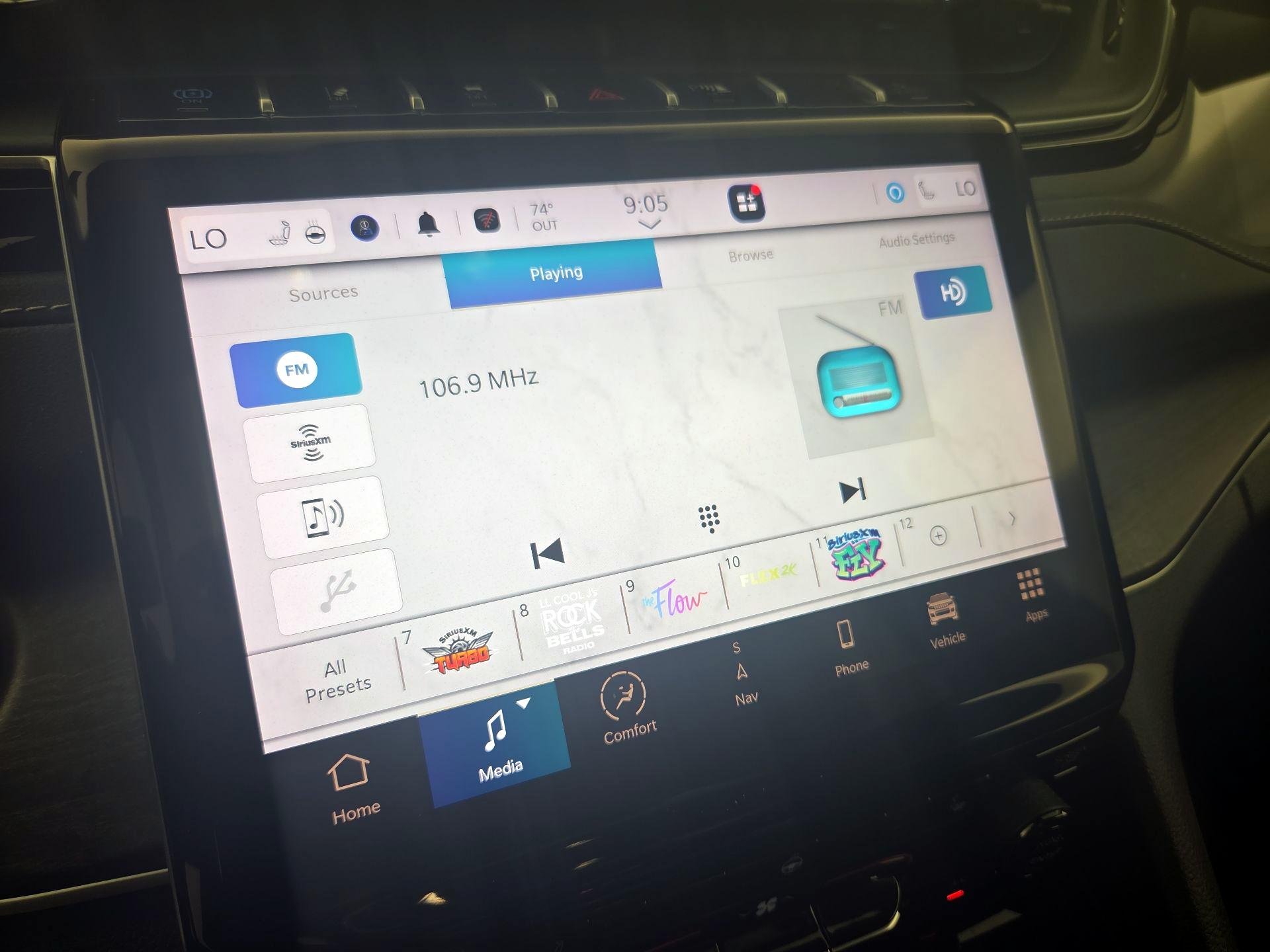 Thumbnail: 2024 Jeep Grand Cherokee - 16