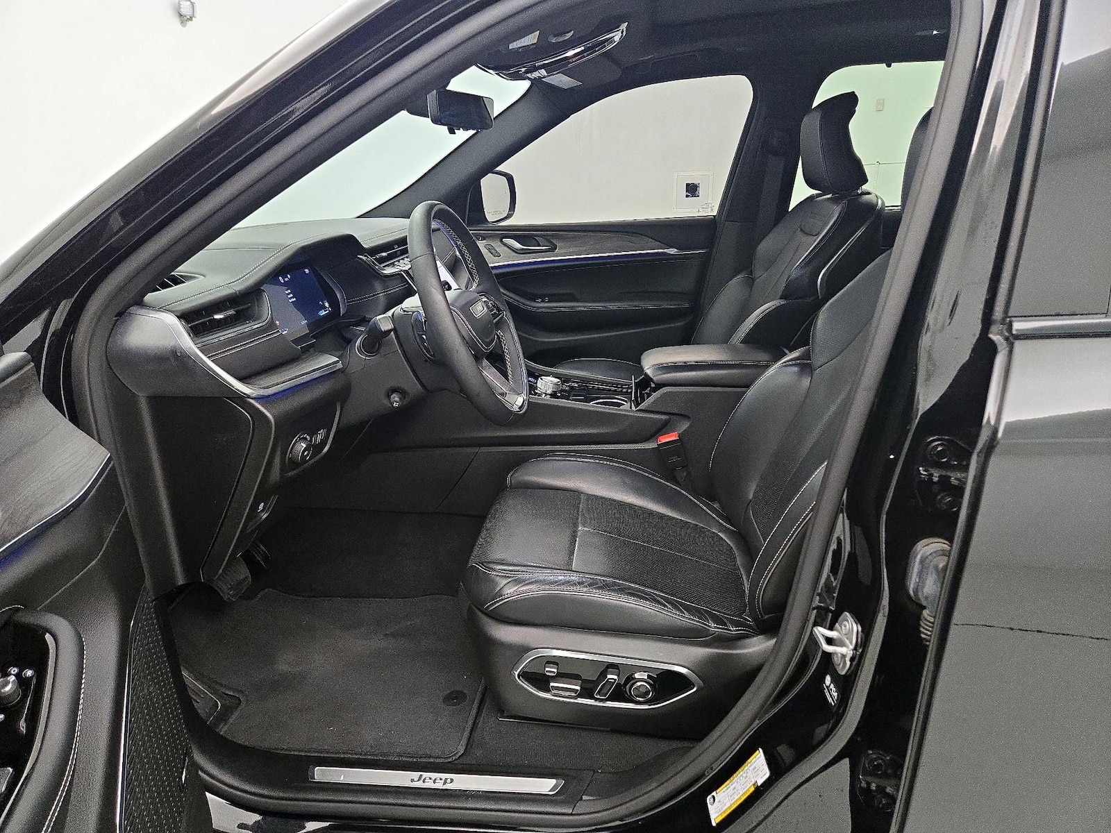 2023 Jeep Grand Cherokee L Overland - Photo 12