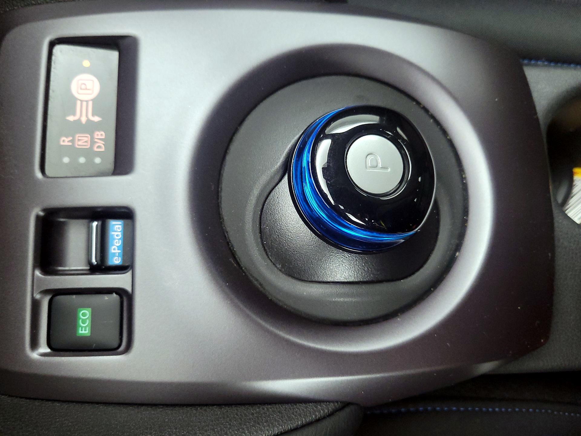 Thumbnail: 2023 Nissan Leaf - 18