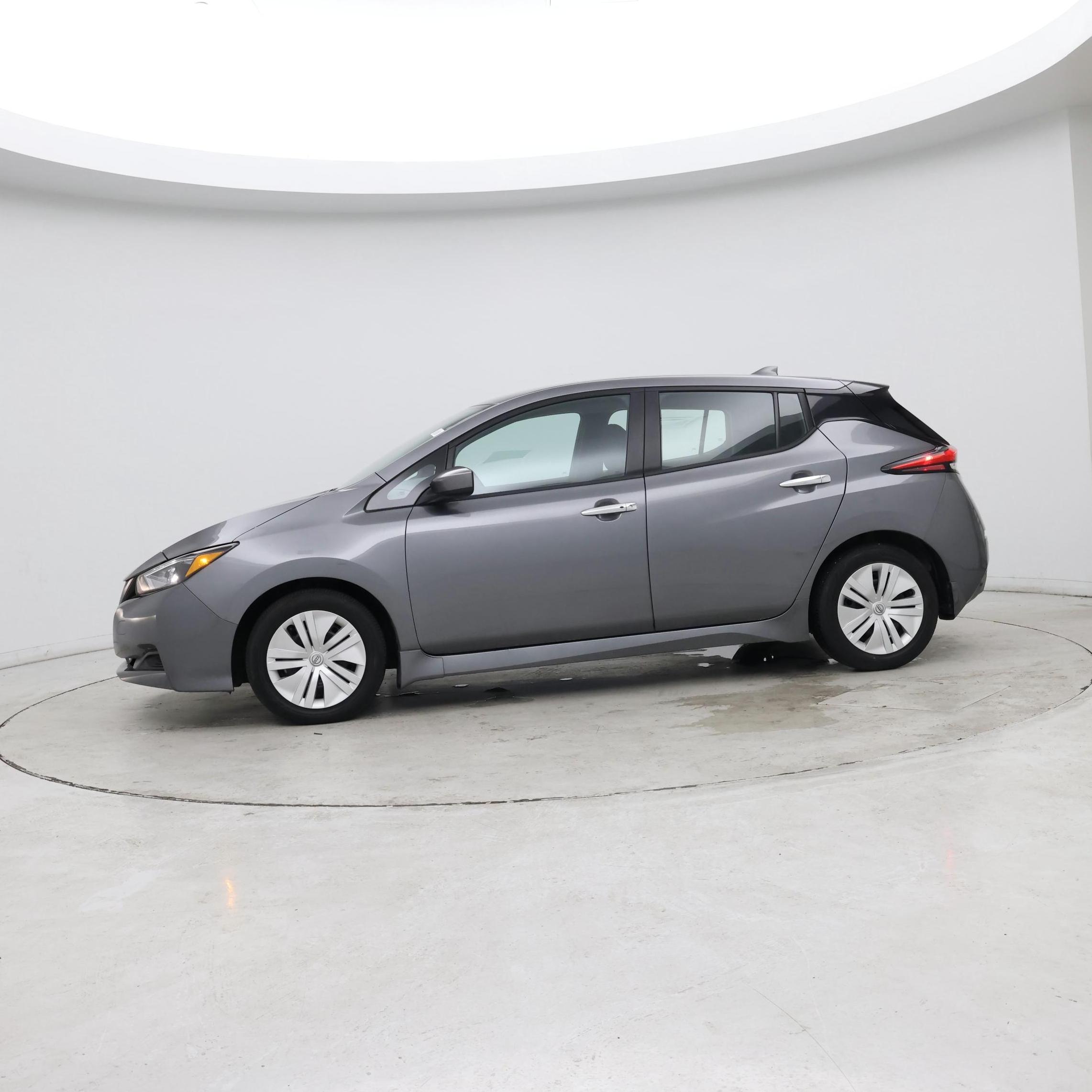 Thumbnail: 2023 Nissan Leaf - 2
