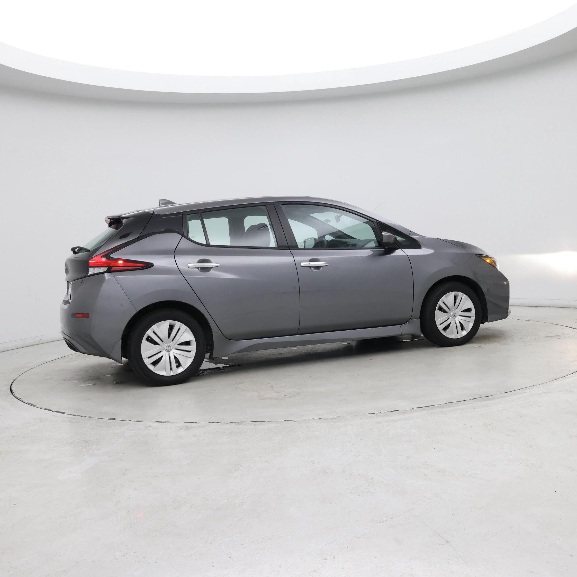 Thumbnail: 2023 Nissan Leaf - 8