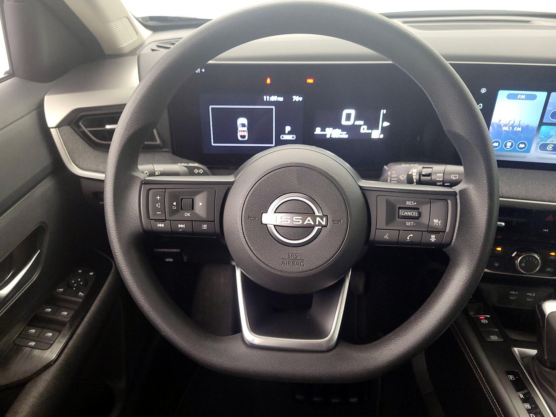 Thumbnail: 2025 Nissan Kicks - 10