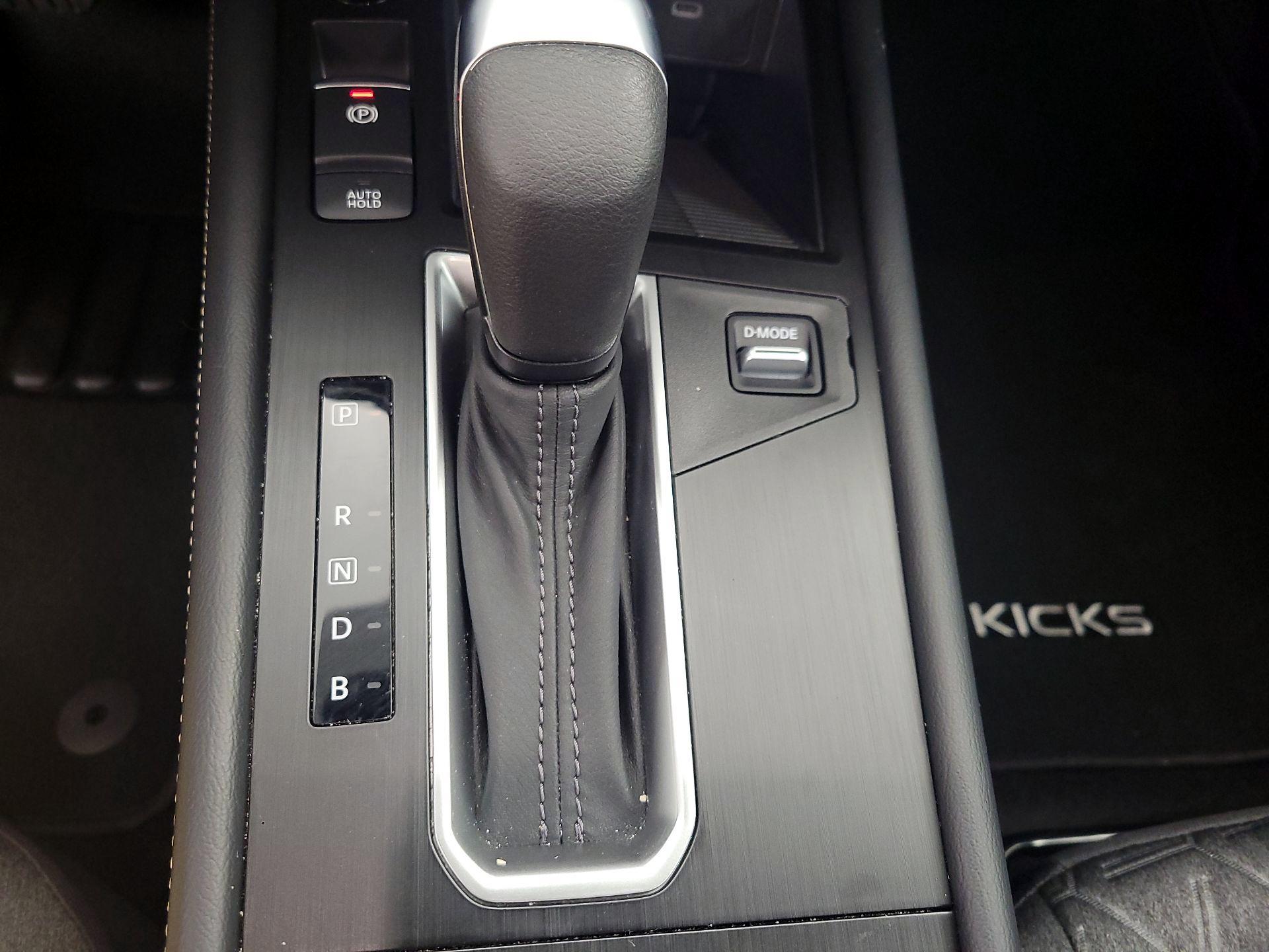 Thumbnail: 2025 Nissan Kicks - 17