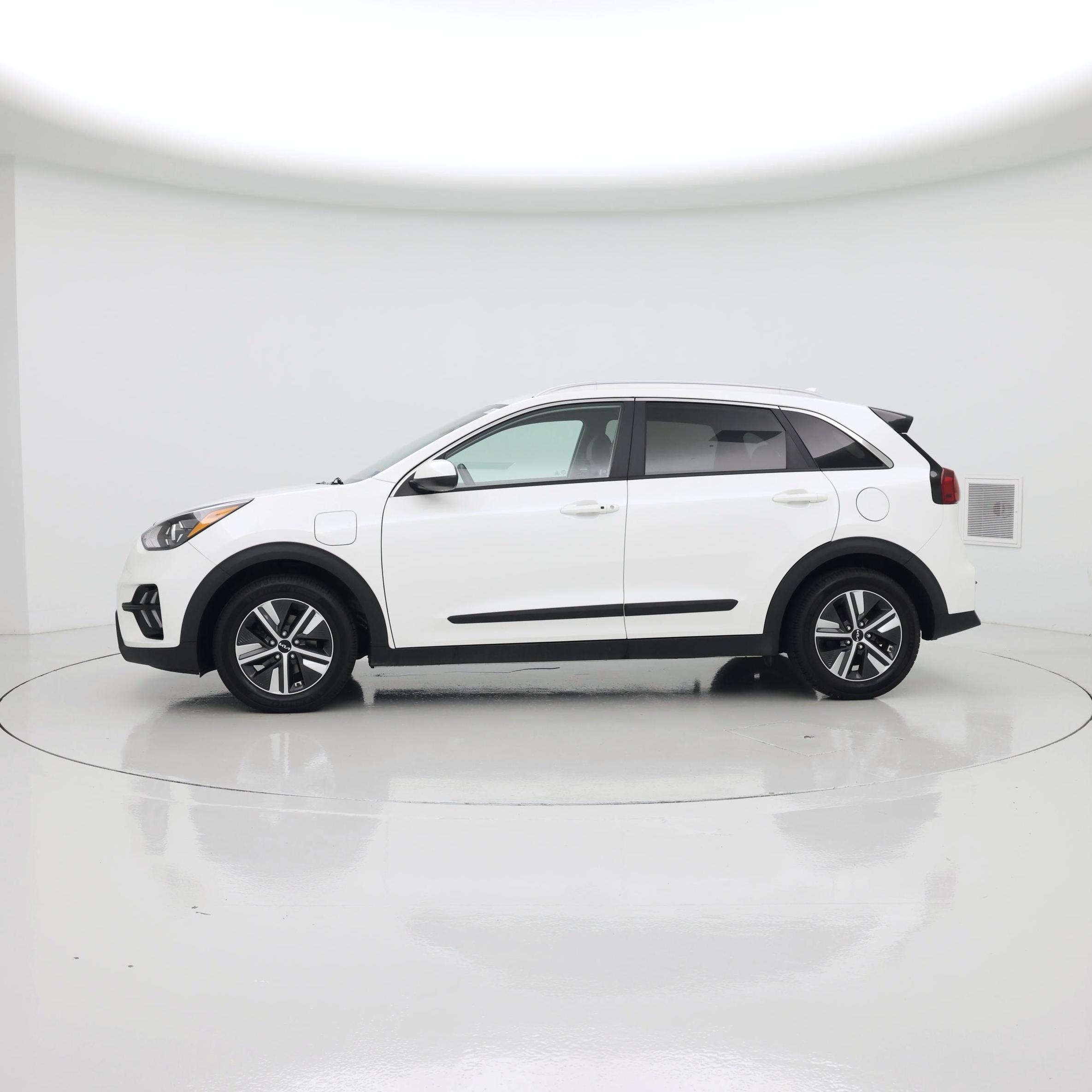 Thumbnail: 2022 Kia Niro - 3