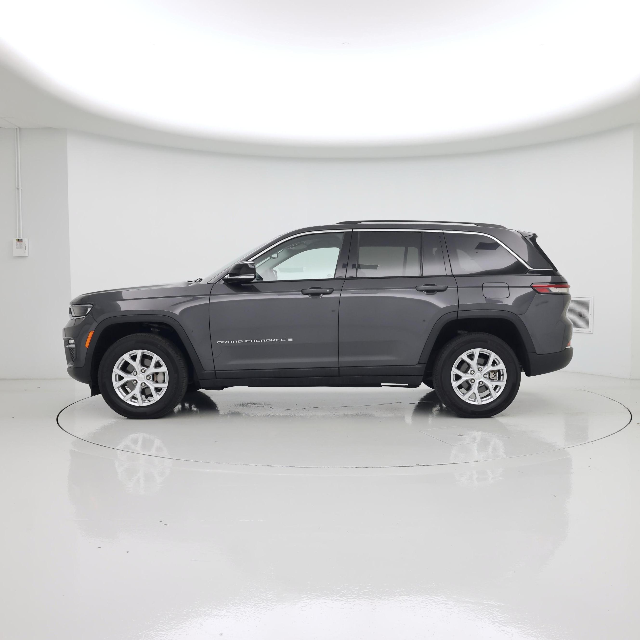 Thumbnail: 2023 Jeep Grand Cherokee - 3