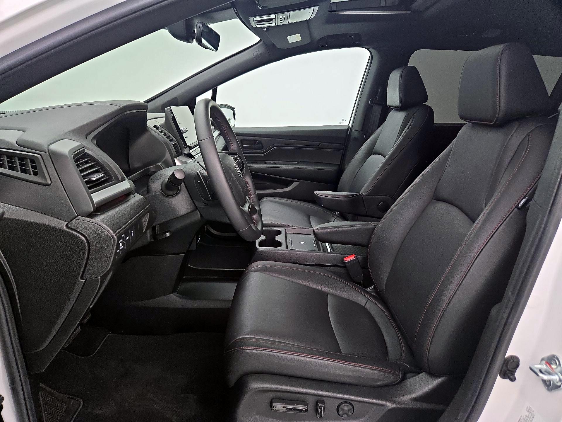 Thumbnail: 2025 Honda Odyssey - 11