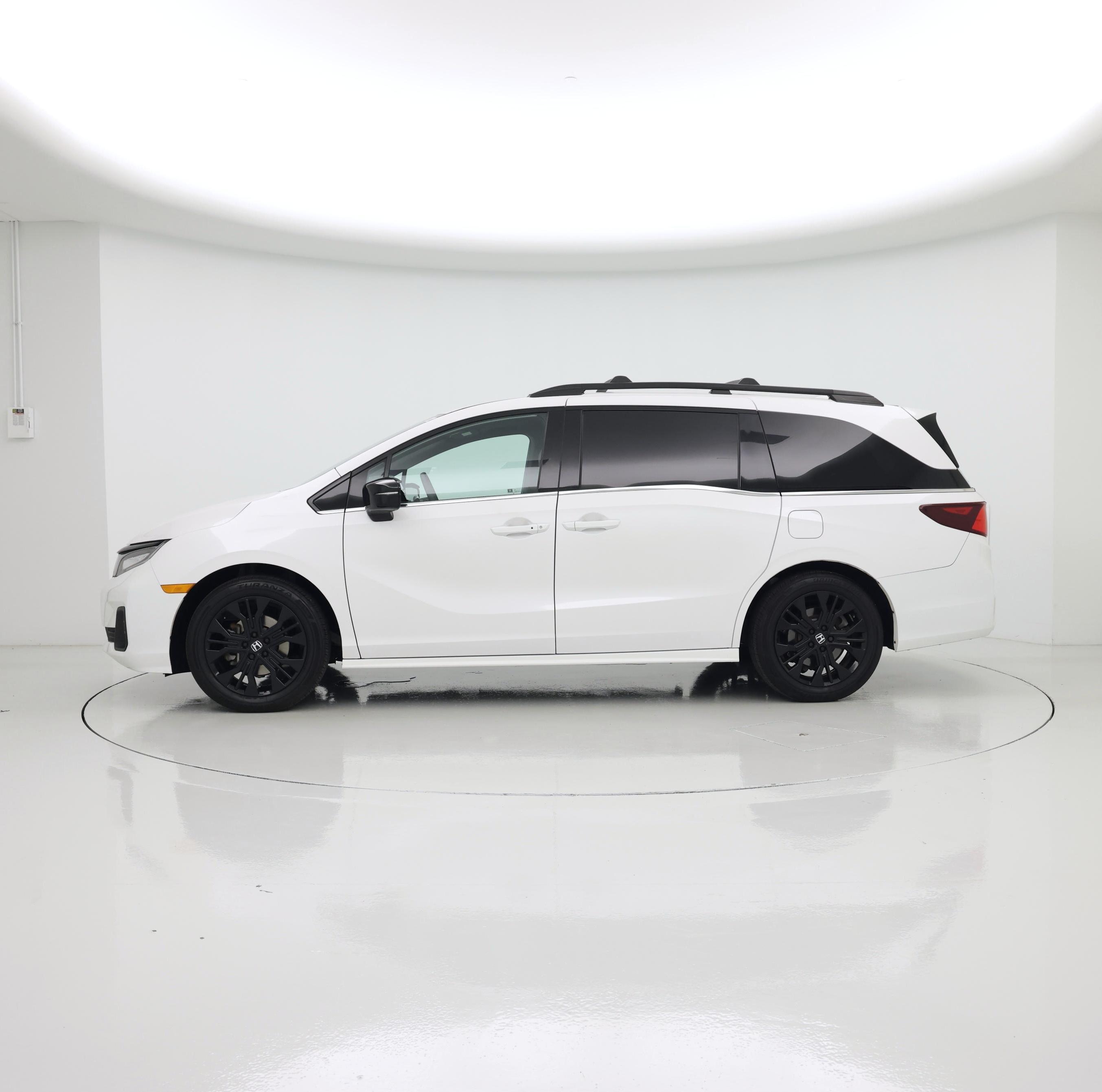 Thumbnail: 2025 Honda Odyssey - 3
