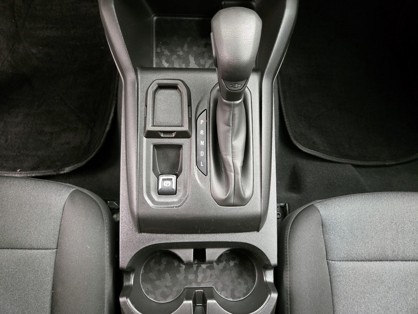 2024 Chevrolet Colorado Work Truck - Photo 18