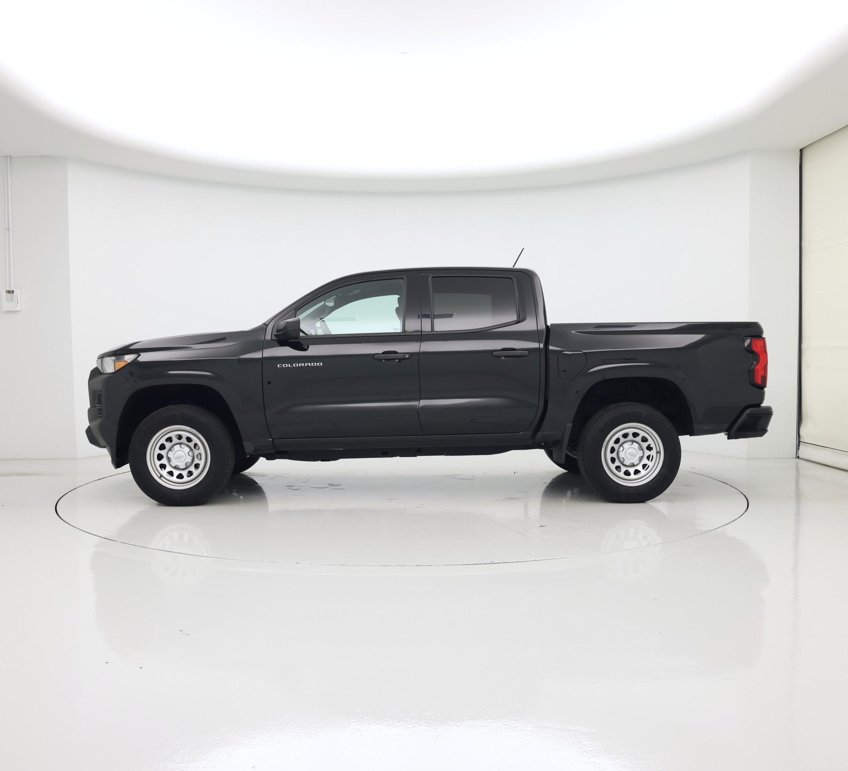 Thumbnail: 2024 Chevrolet Colorado - 3