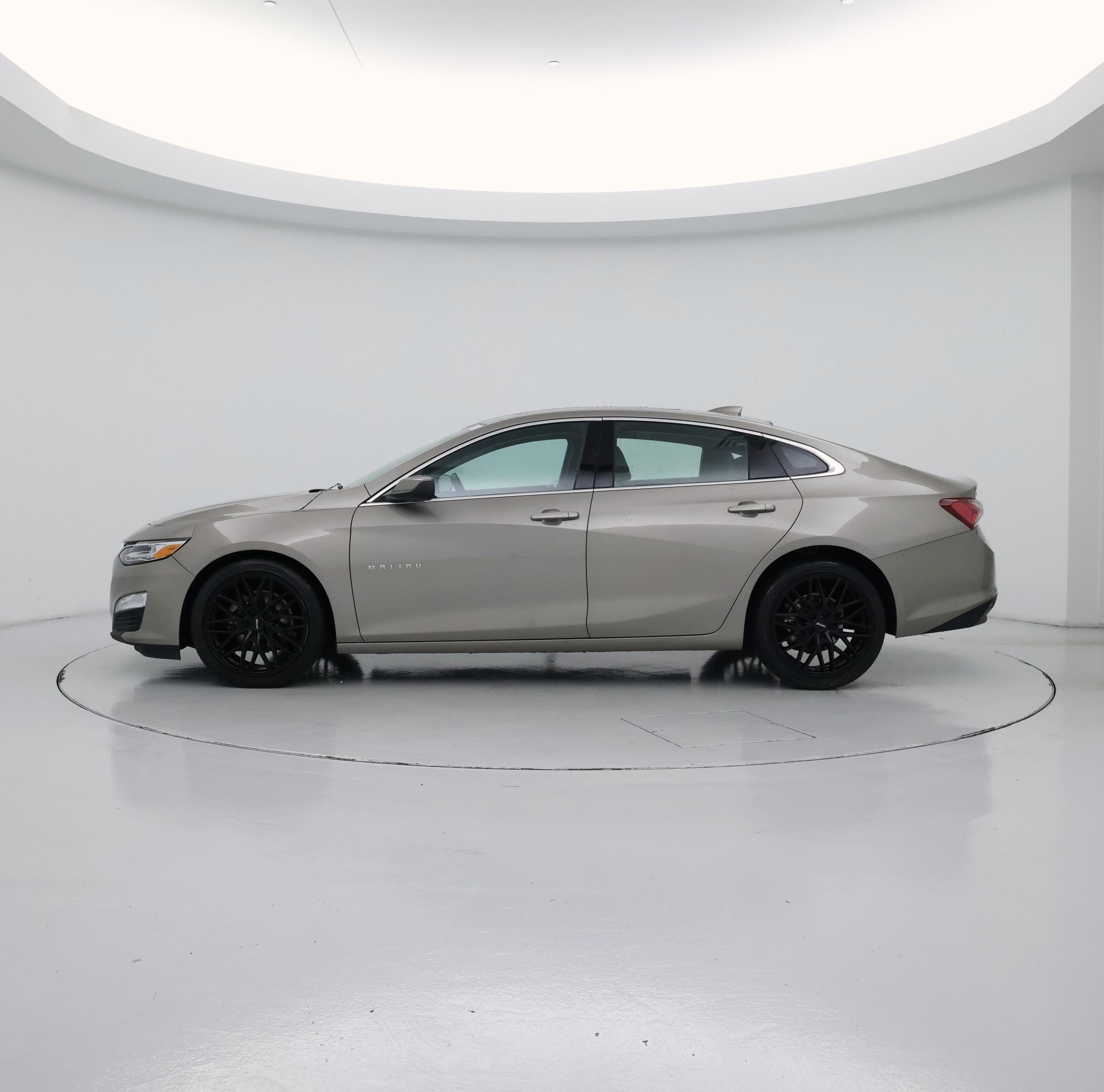 Thumbnail: 2023 Chevrolet Malibu - 3