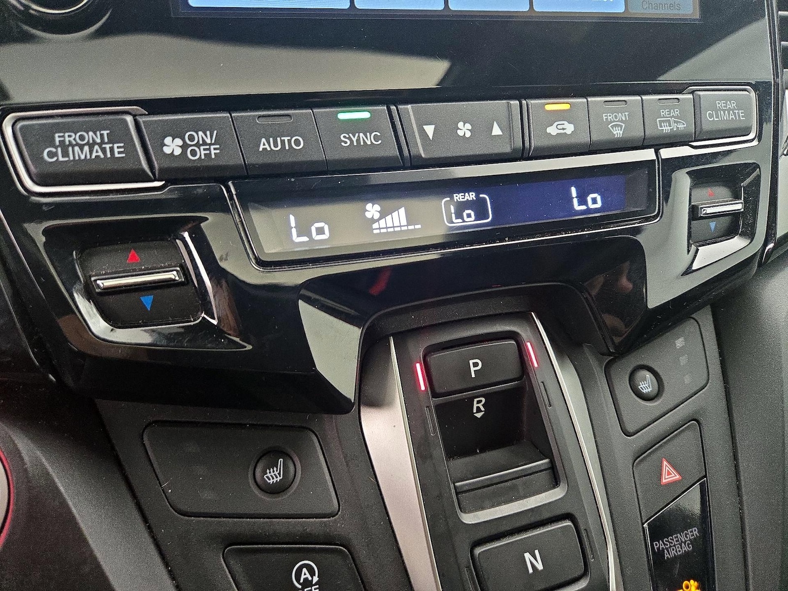 2024 Honda Odyssey SPORT - Photo 17