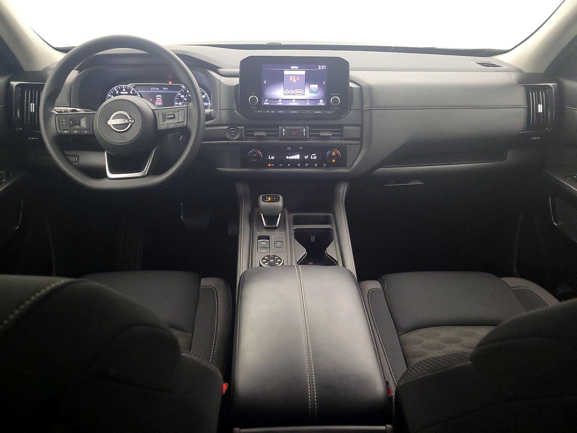 Thumbnail: 2023 Nissan Pathfinder - 9