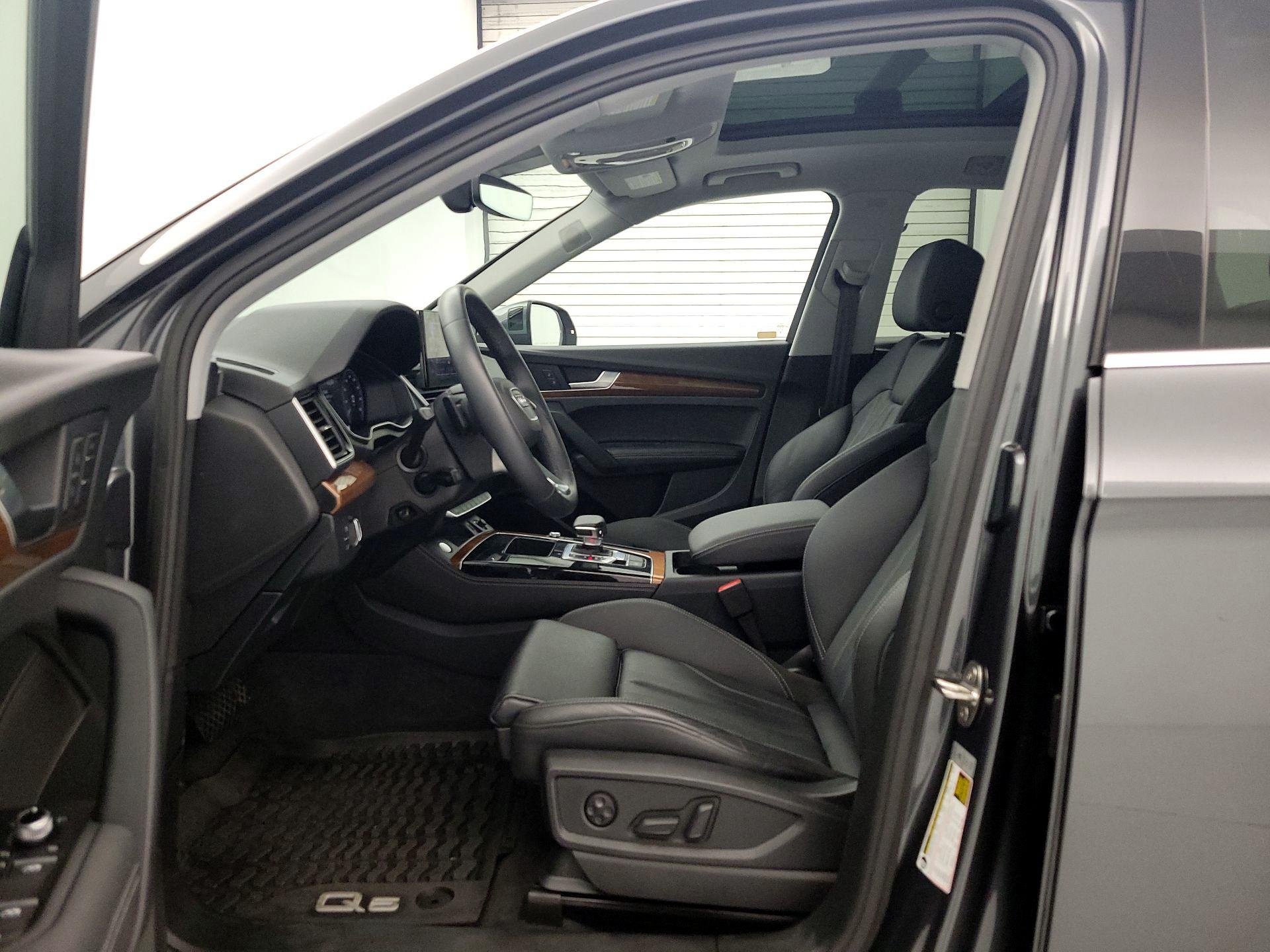 Thumbnail: 2024 Audi Q5 - 11