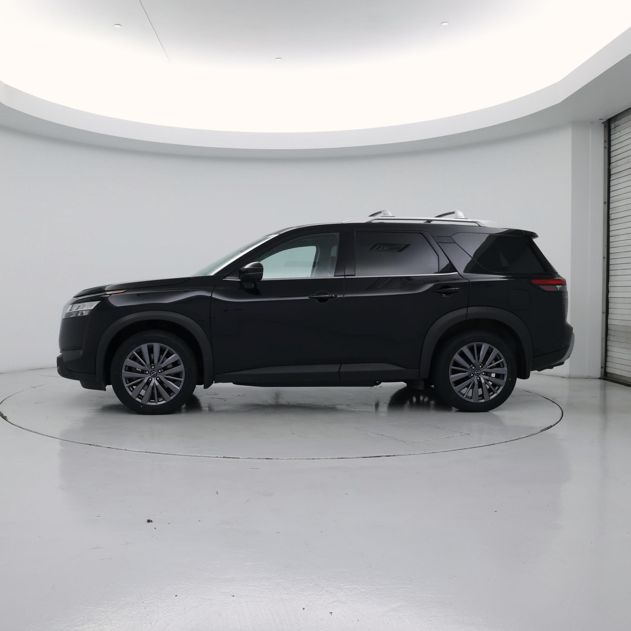 Thumbnail: 2023 Nissan Pathfinder - 3