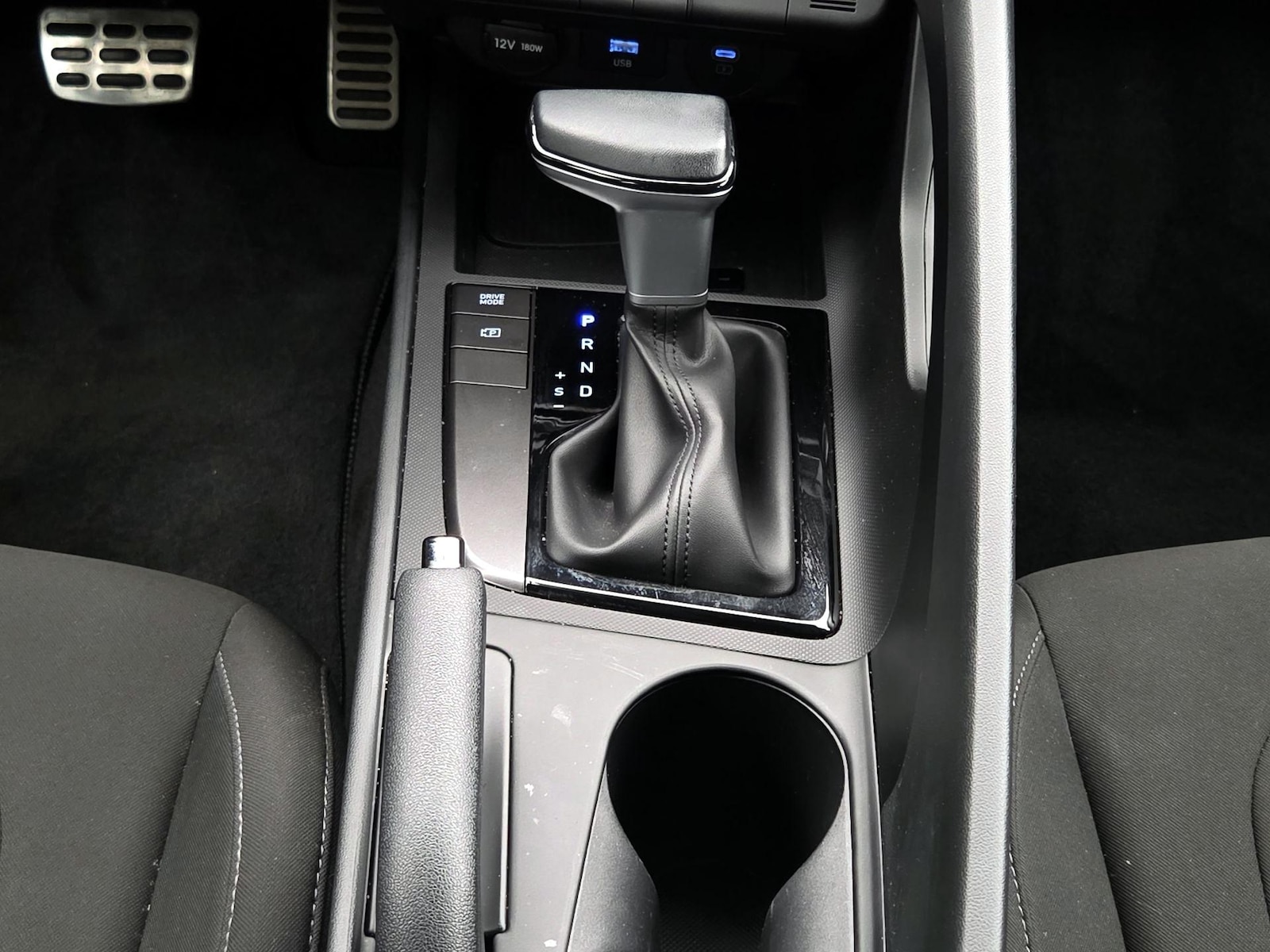 2025 Hyundai Elantra SEL - Photo 18