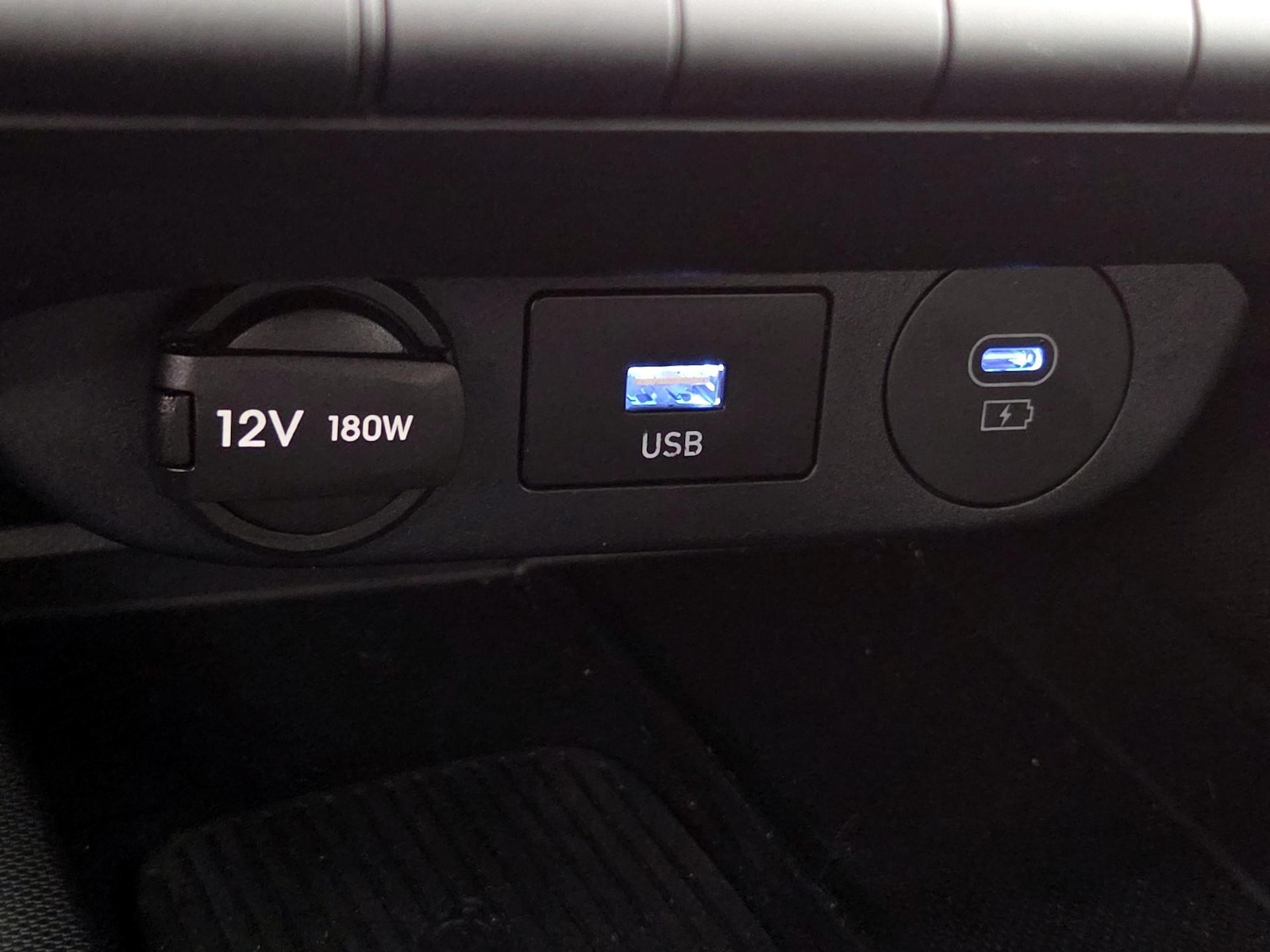 2025 Hyundai Elantra SEL - Photo 19