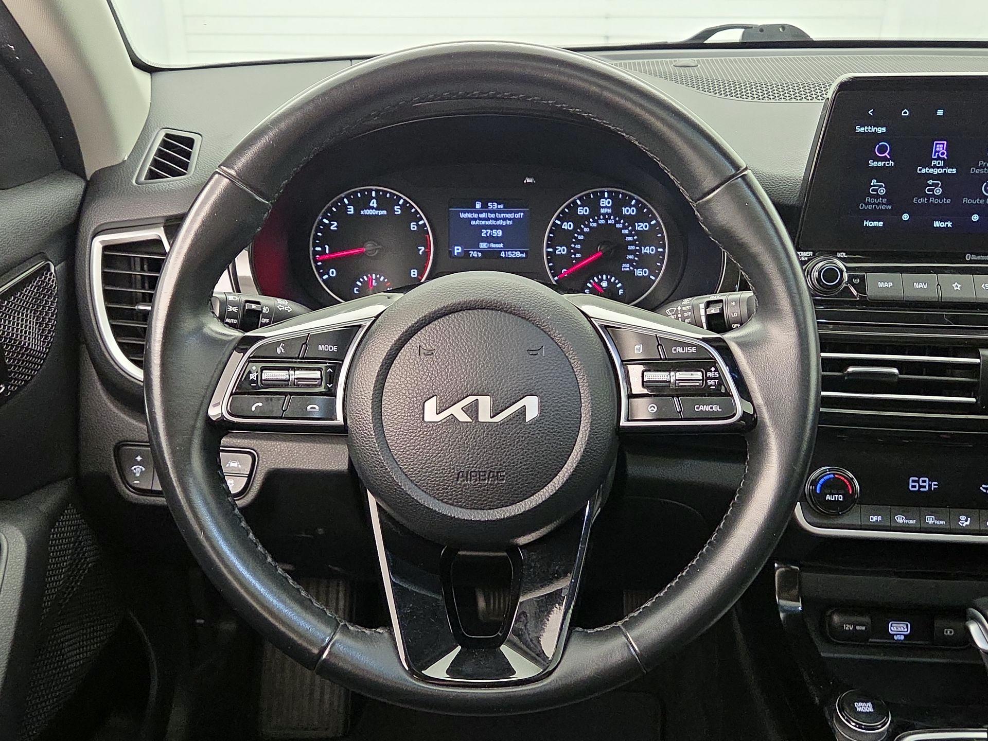 Thumbnail: 2023 Kia Seltos - 10