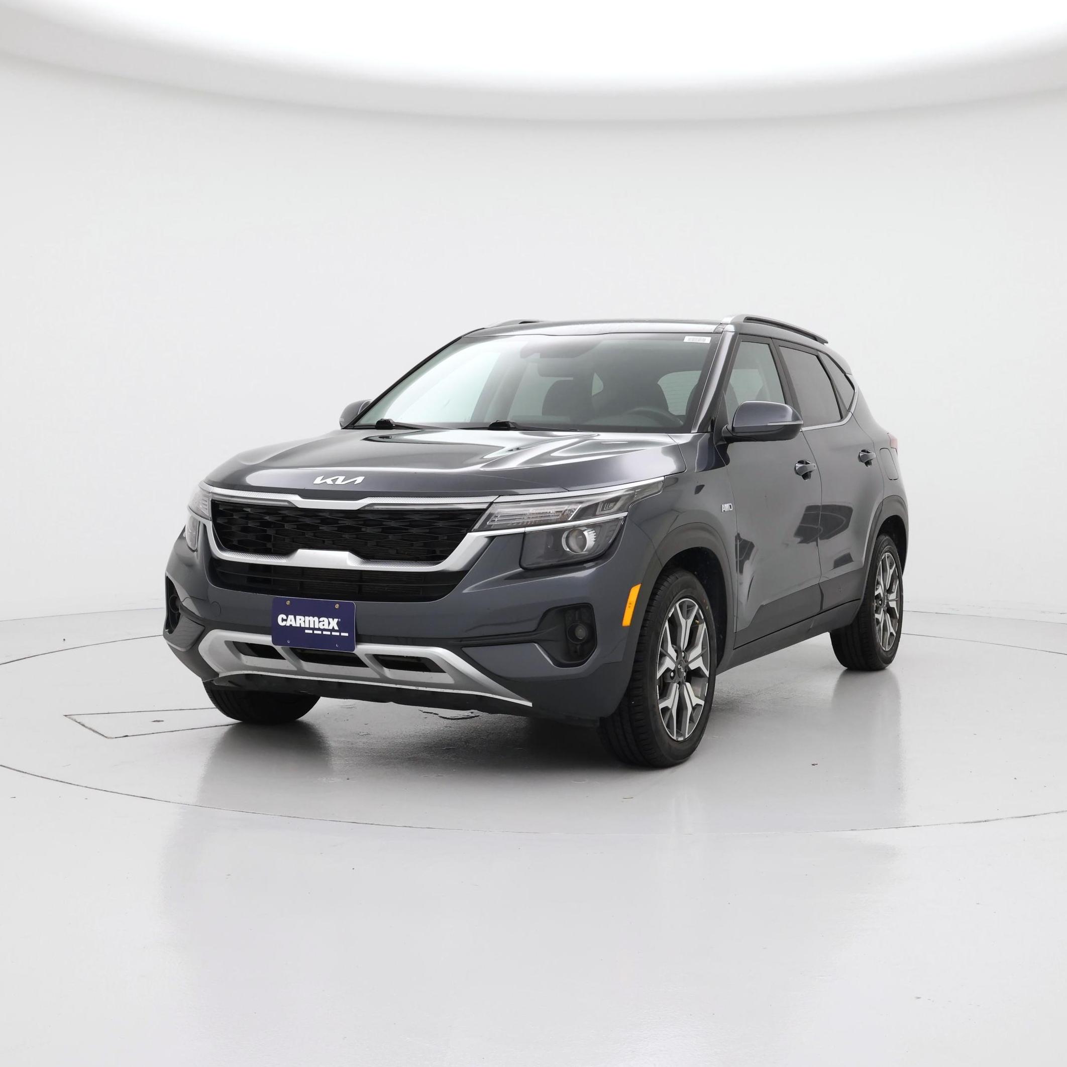 Thumbnail: 2023 Kia Seltos - 4
