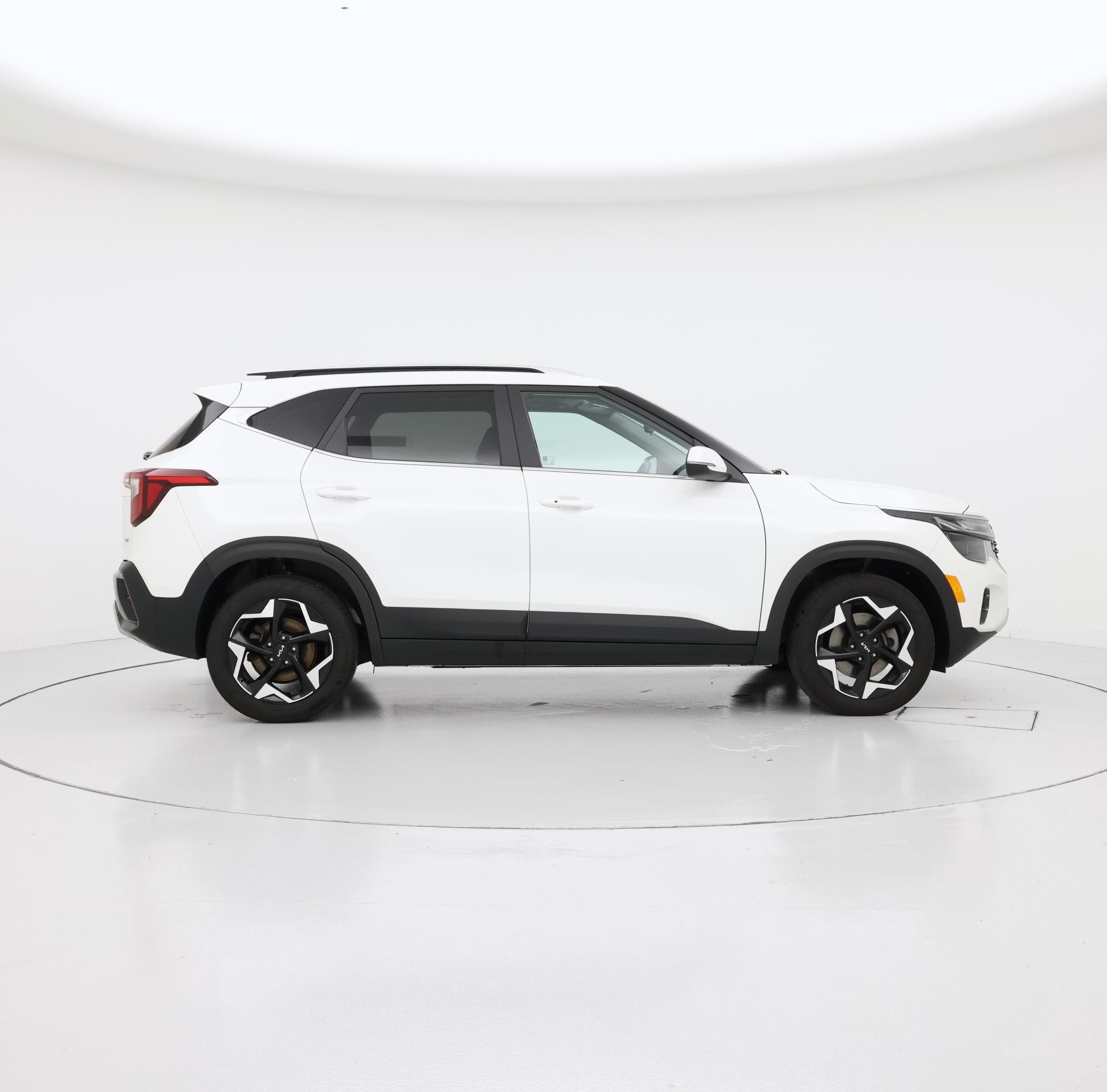 Thumbnail: 2024 Kia Seltos - 7