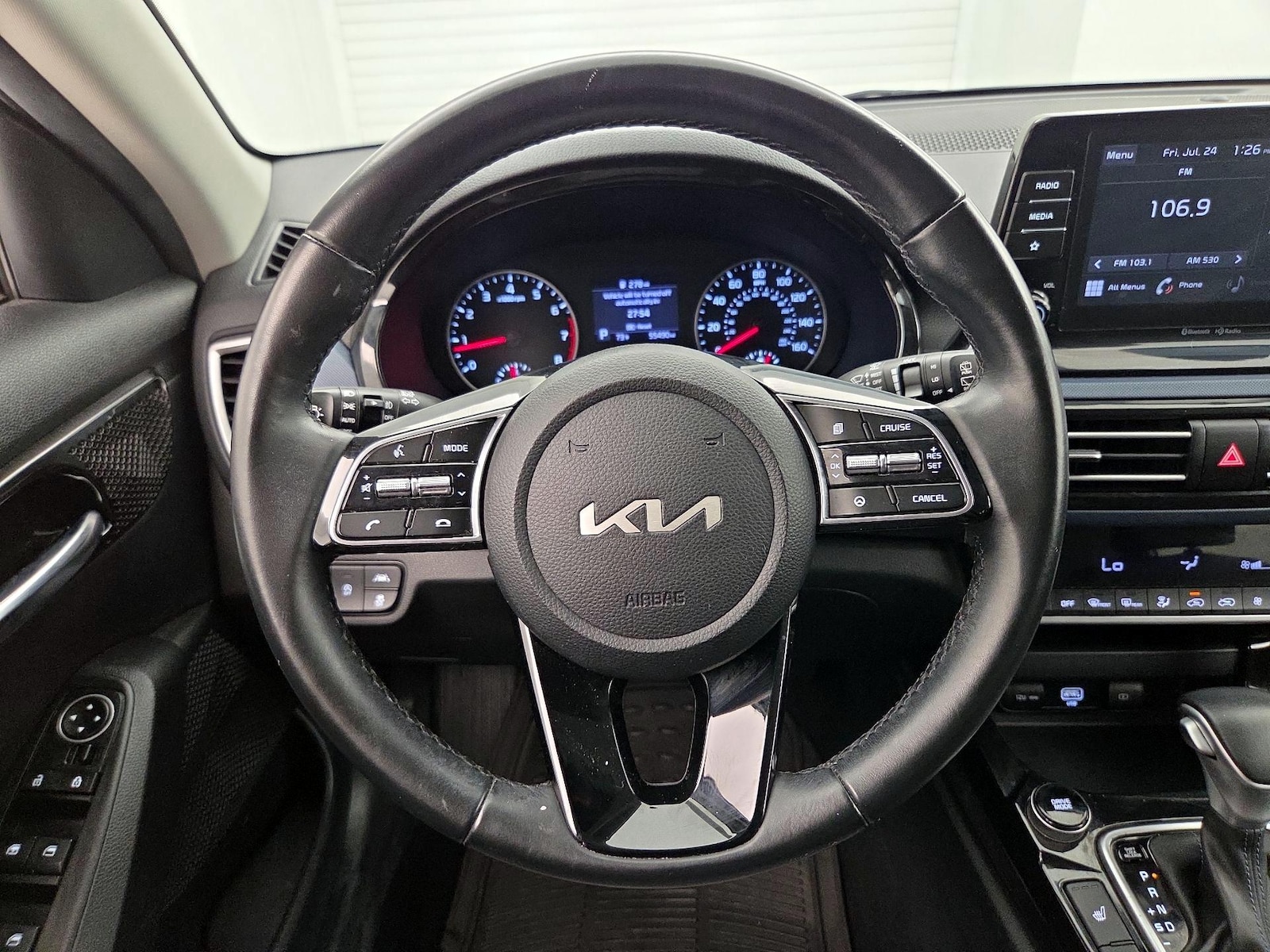 2023 Kia Seltos S - Photo 11