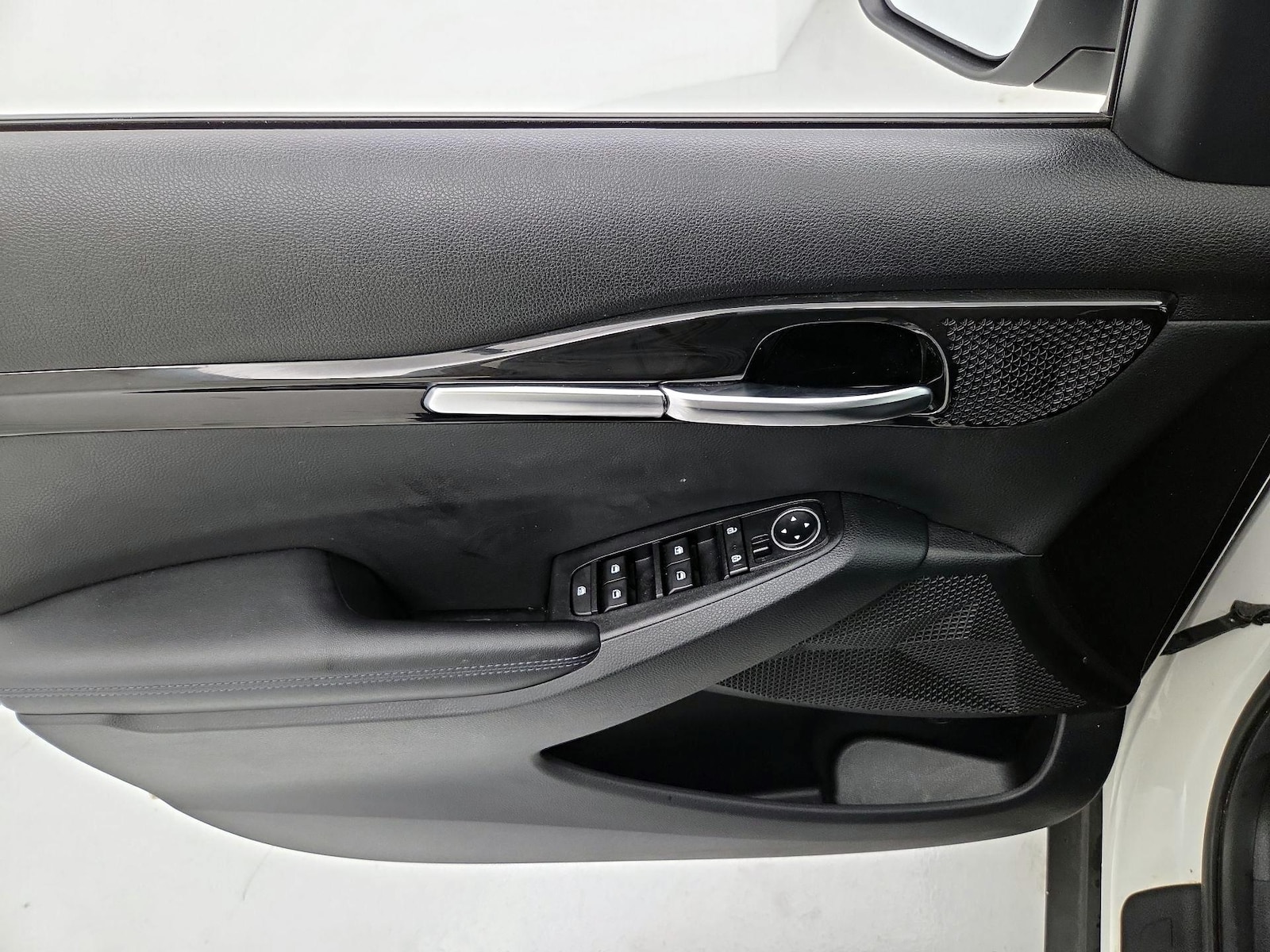 2023 Kia Seltos S - Photo 13