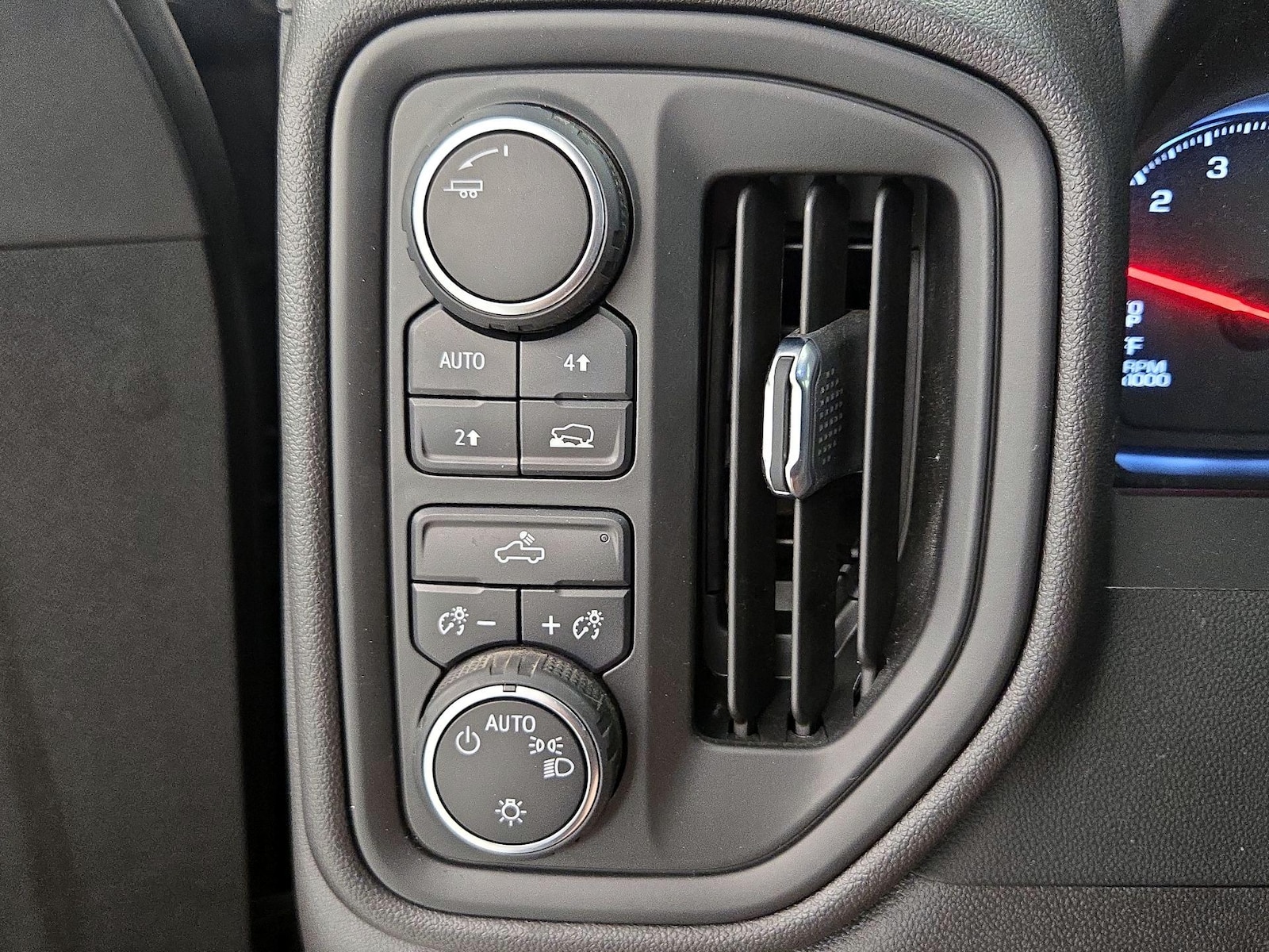 2023 Chevrolet Silverado 1500 Custom - Photo 14