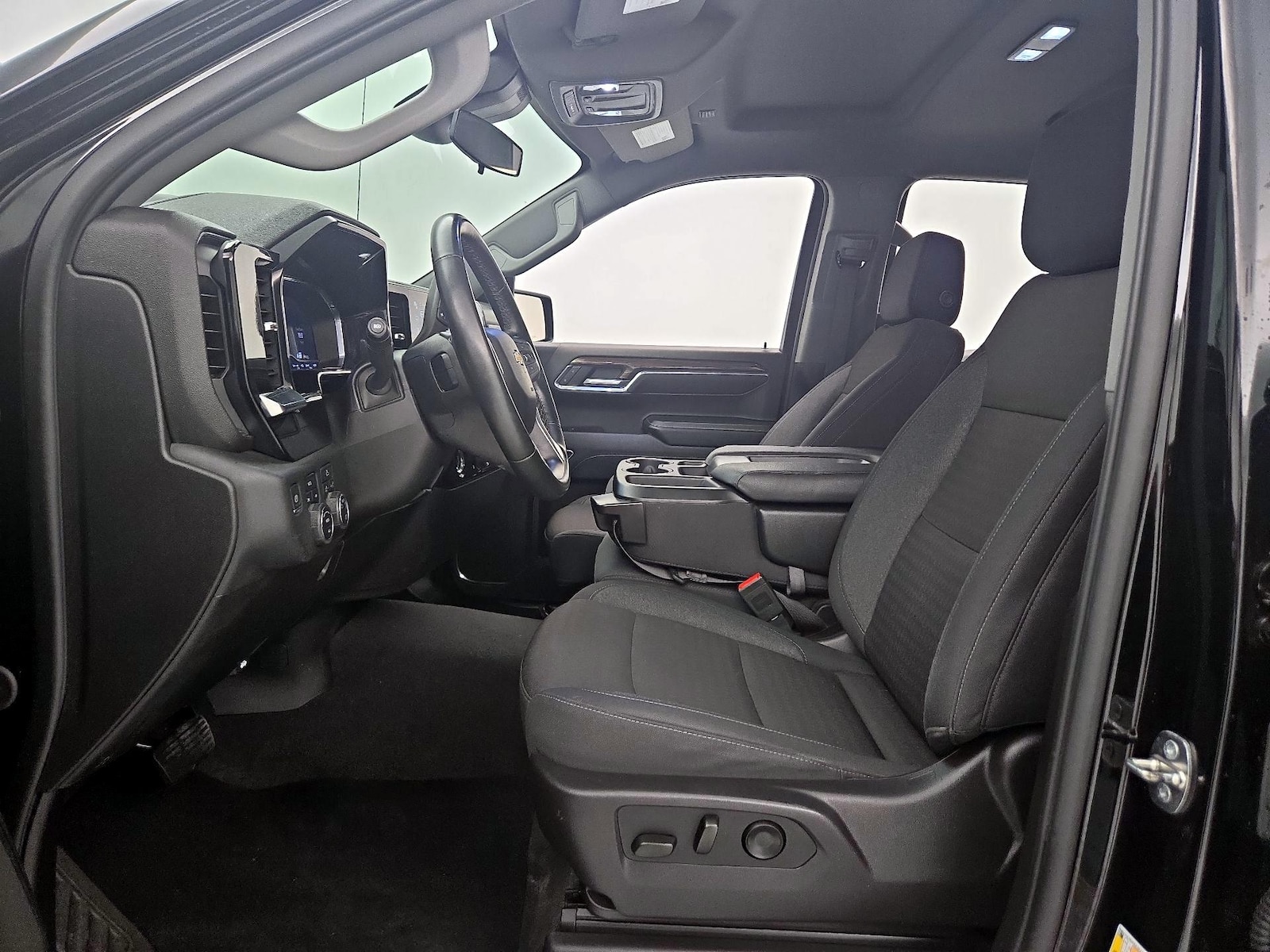 2024 Chevrolet Silverado 1500 LT - Photo 12