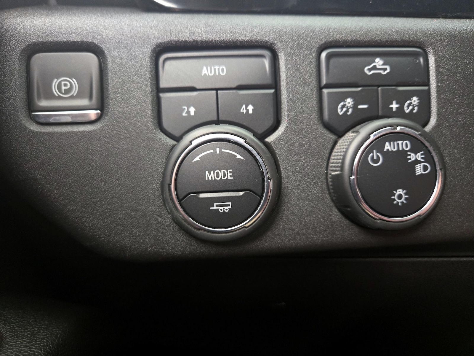 2024 Chevrolet Silverado 1500 LT - Photo 14
