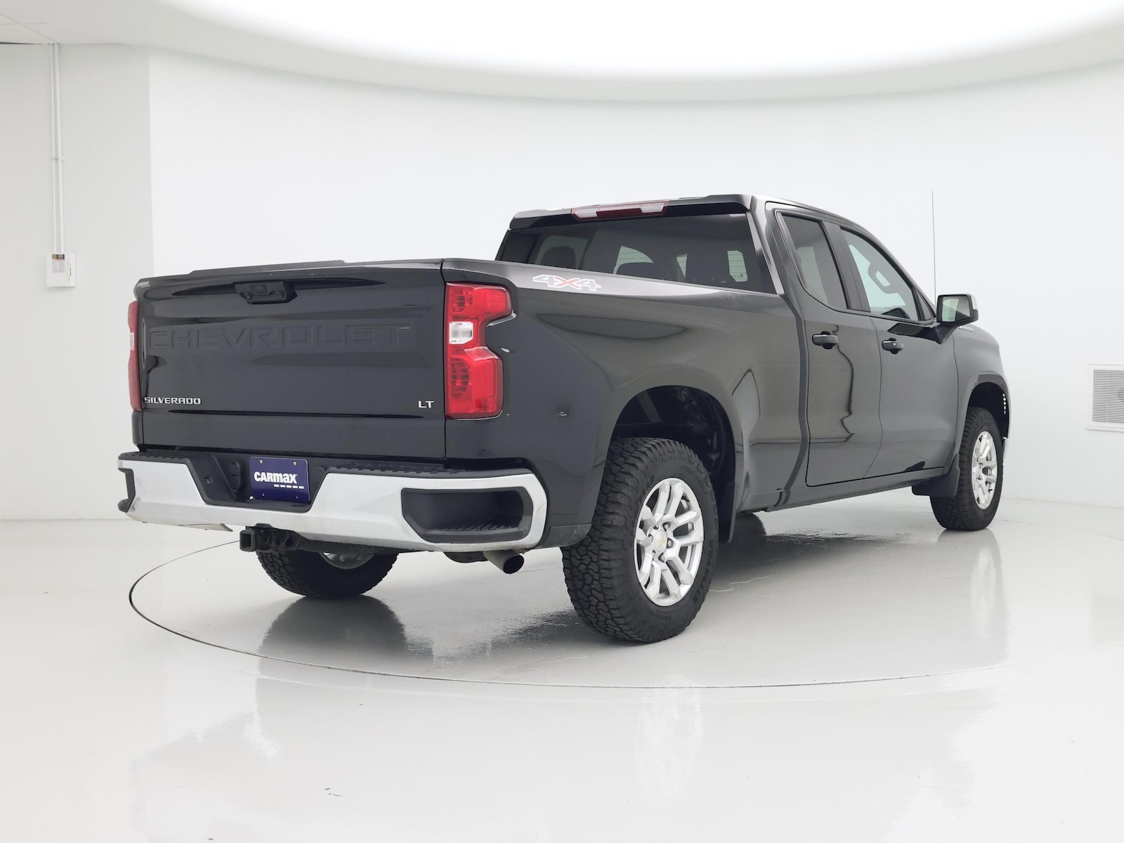 2024 Chevrolet Silverado 1500 LT - Photo 9