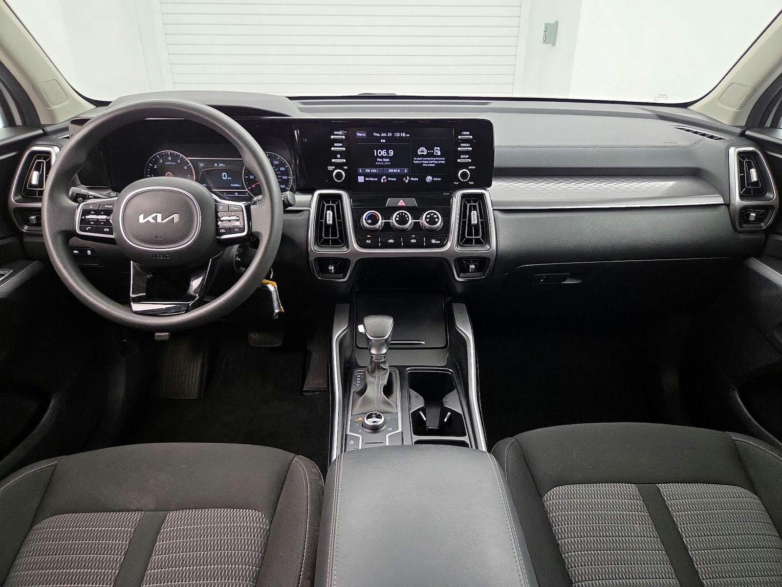 Apple CarPlay® & Android Auto™