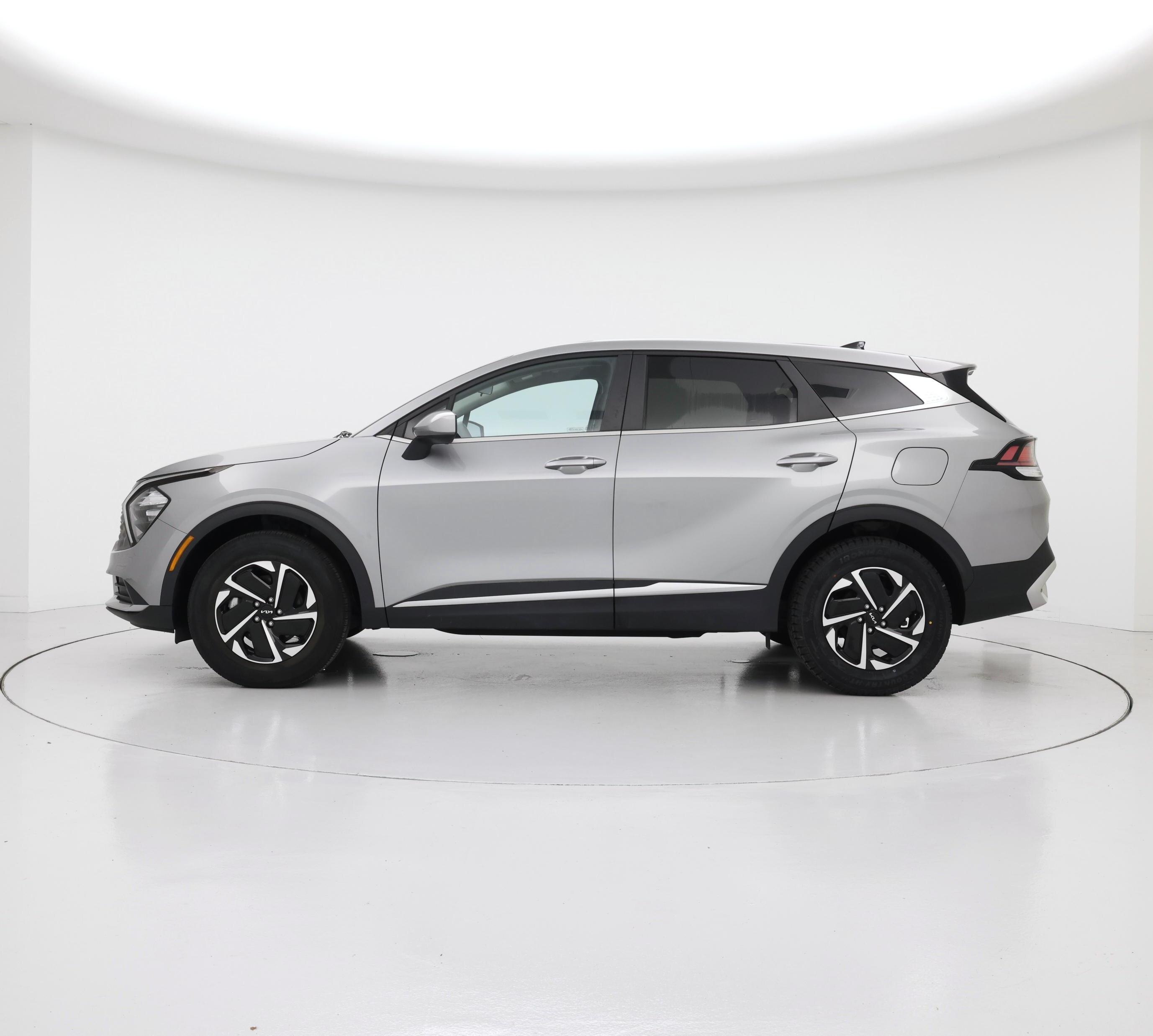 Thumbnail: 2023 Kia Sportage - 3