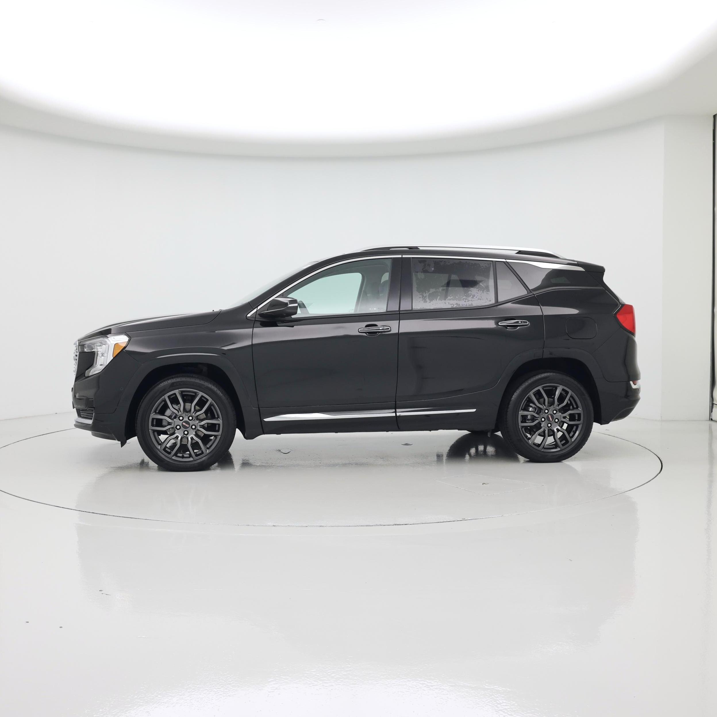 Thumbnail: 2023 GMC Terrain - 3