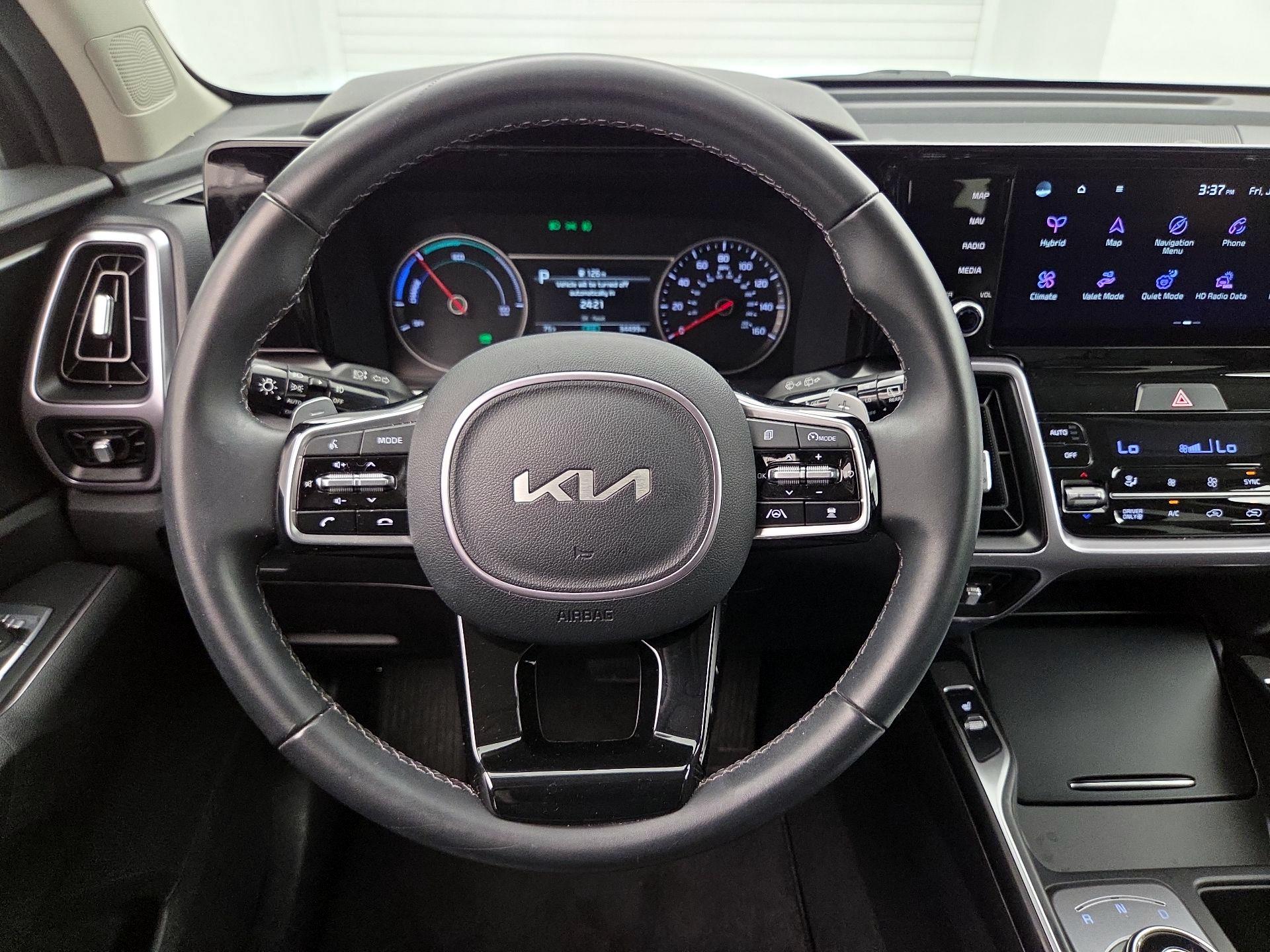 Thumbnail: 2023 Kia Sorento - 10