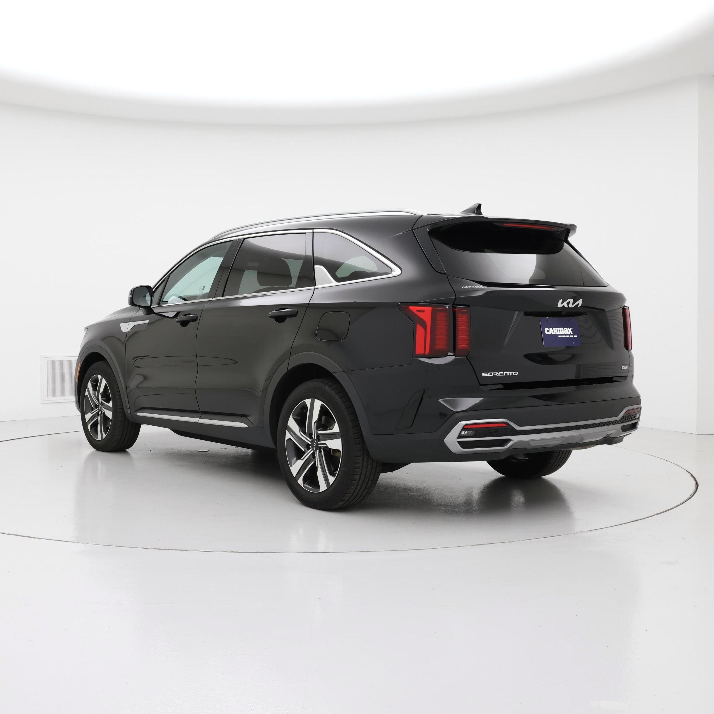 Thumbnail: 2023 Kia Sorento - 2