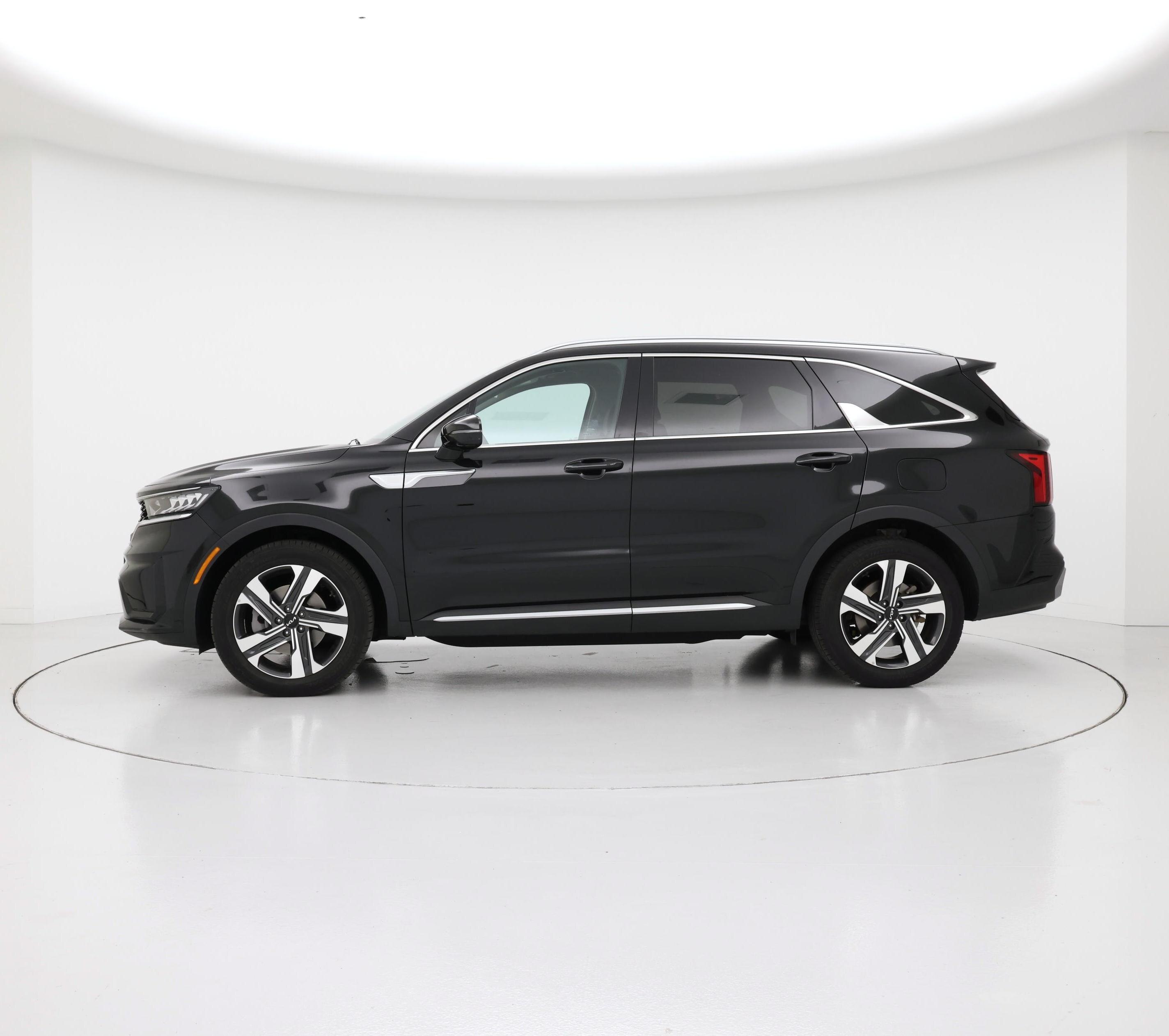 Thumbnail: 2023 Kia Sorento - 3