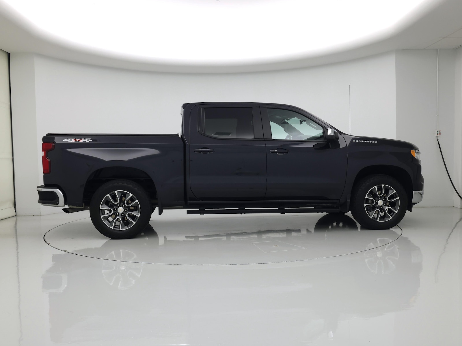 2024 Chevrolet Silverado 1500 LT - Photo 8