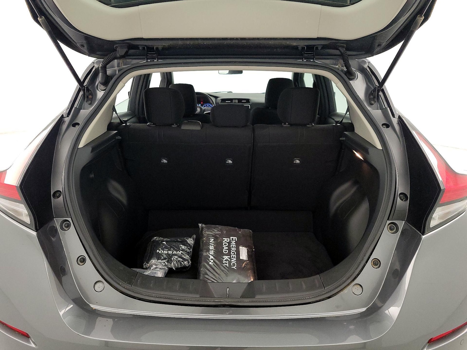 2023 Nissan Leaf S - Photo 21