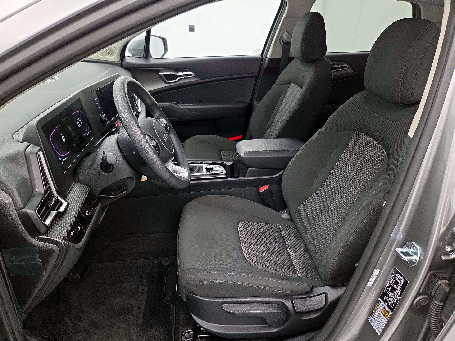 Thumbnail: 2025 Kia Sportage - 11
