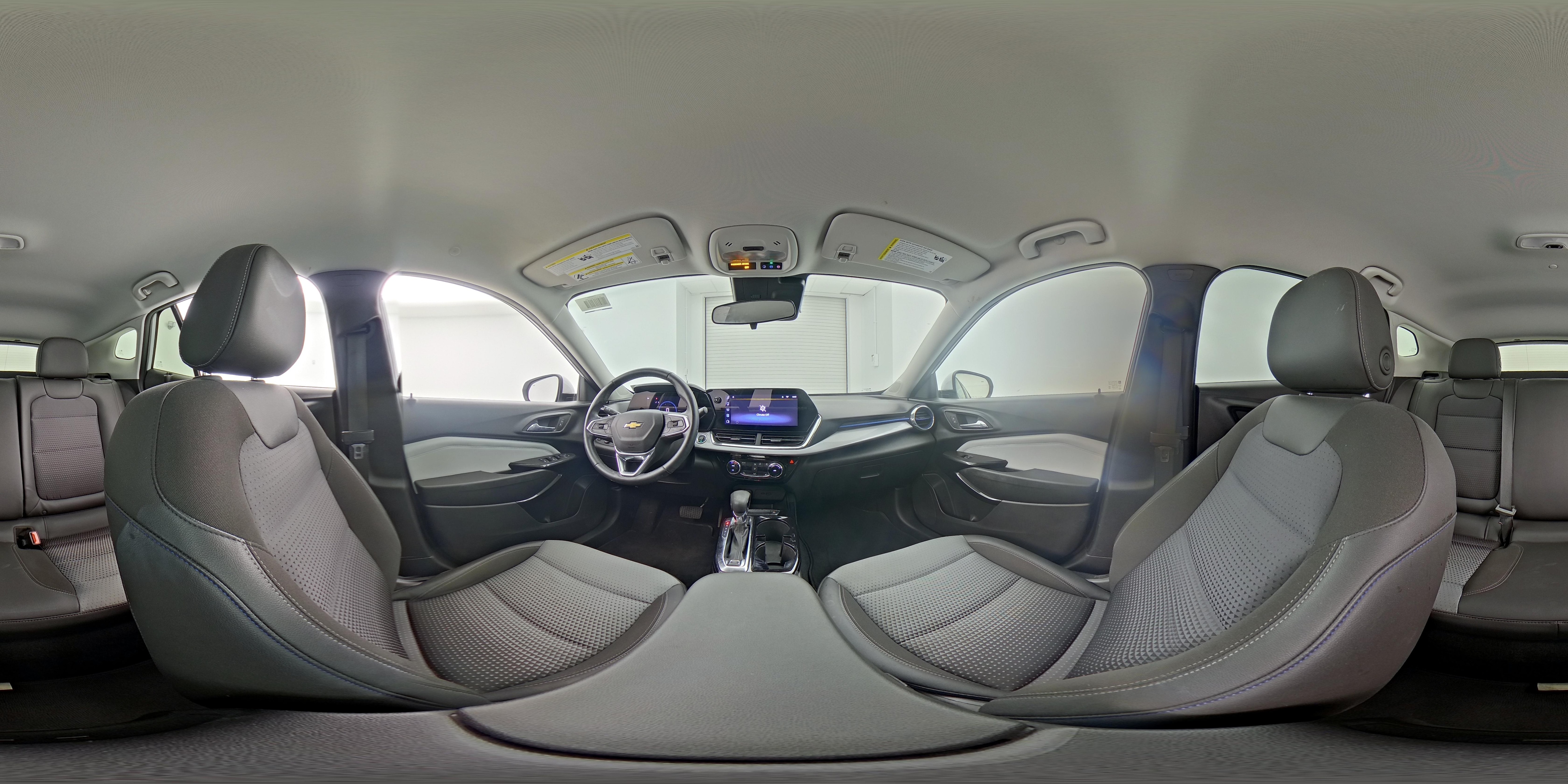 2024 Chevrolet Trax LT - Photo 24