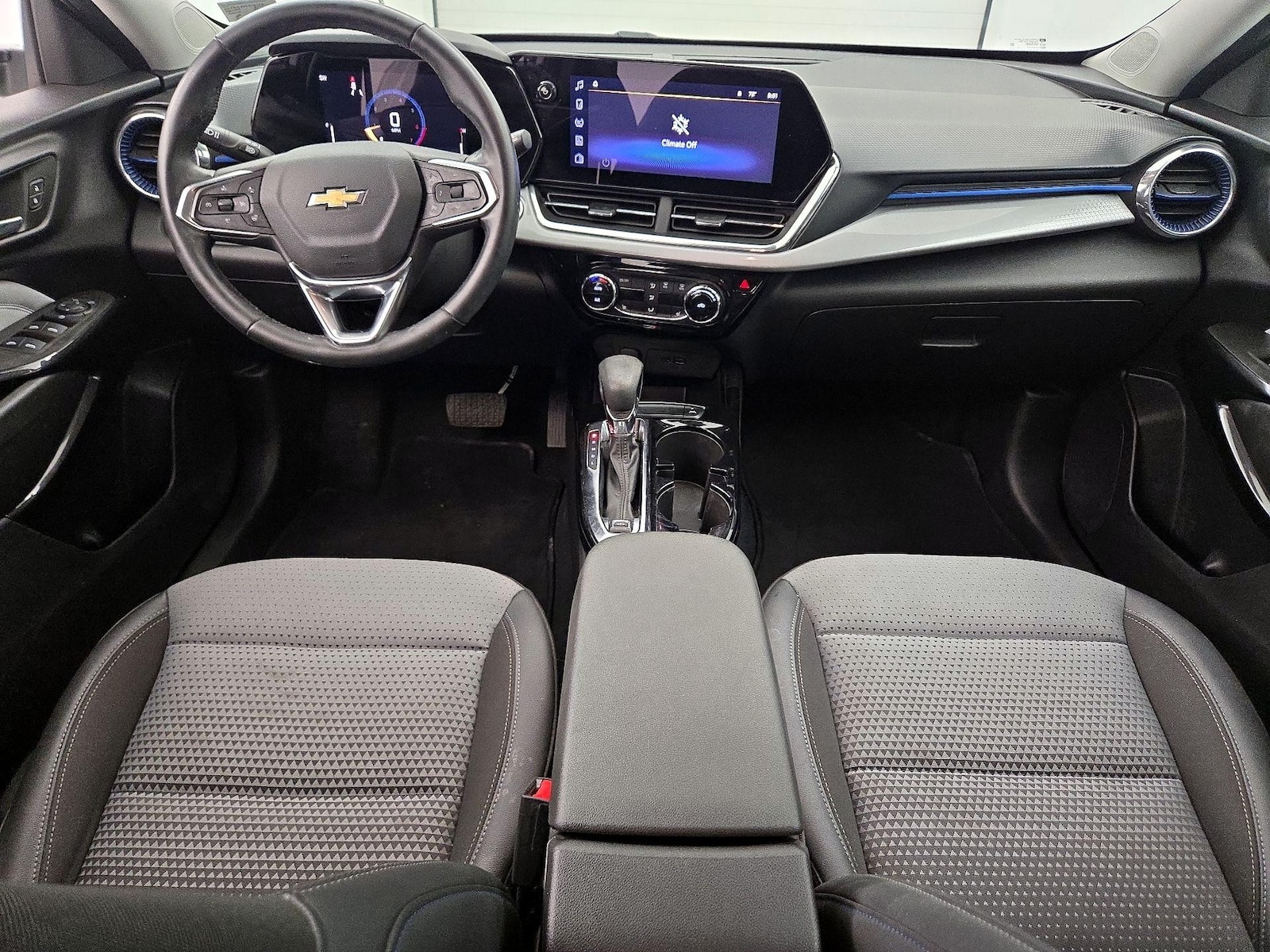 2024 Chevrolet Trax LT - Photo 10