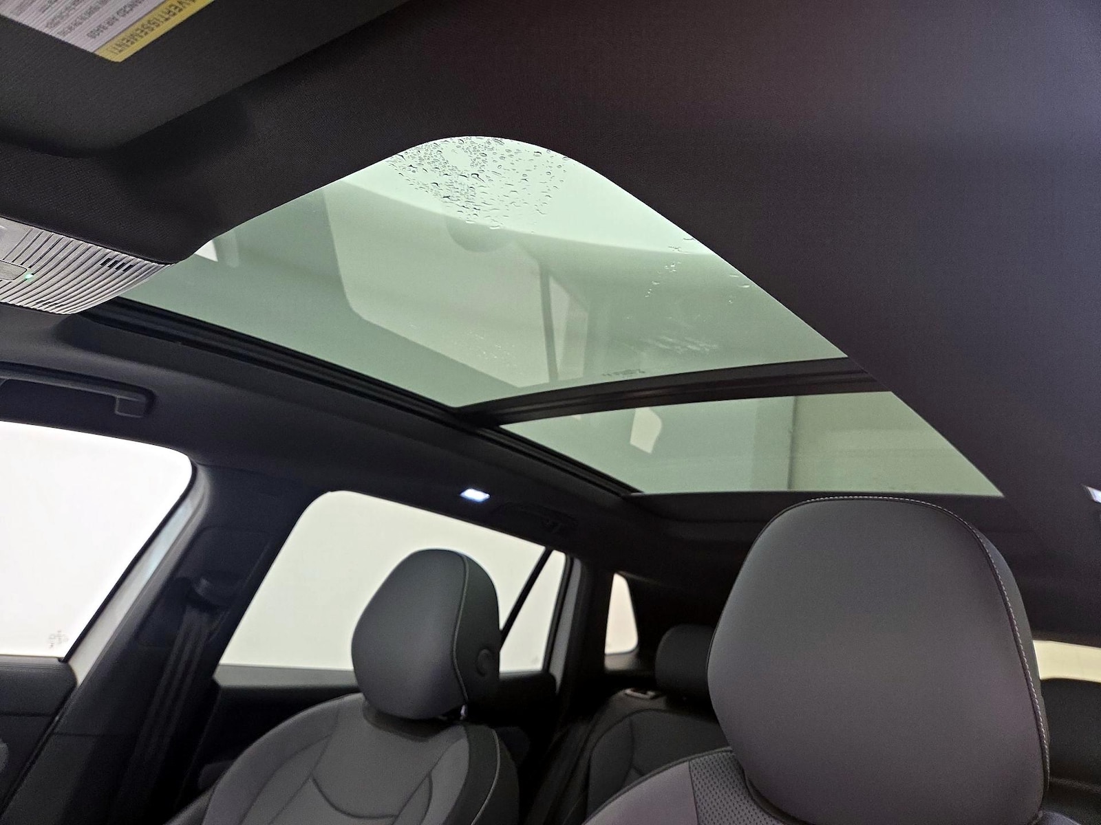 2025 Volkswagen Tiguan SE R-LINE BLACK - Photo 20