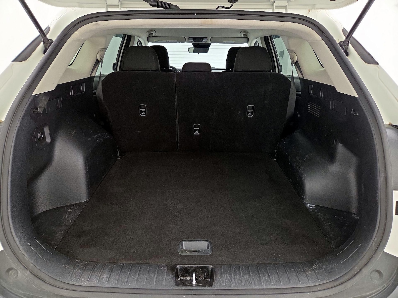 2025 Kia Sportage LX - Photo 21