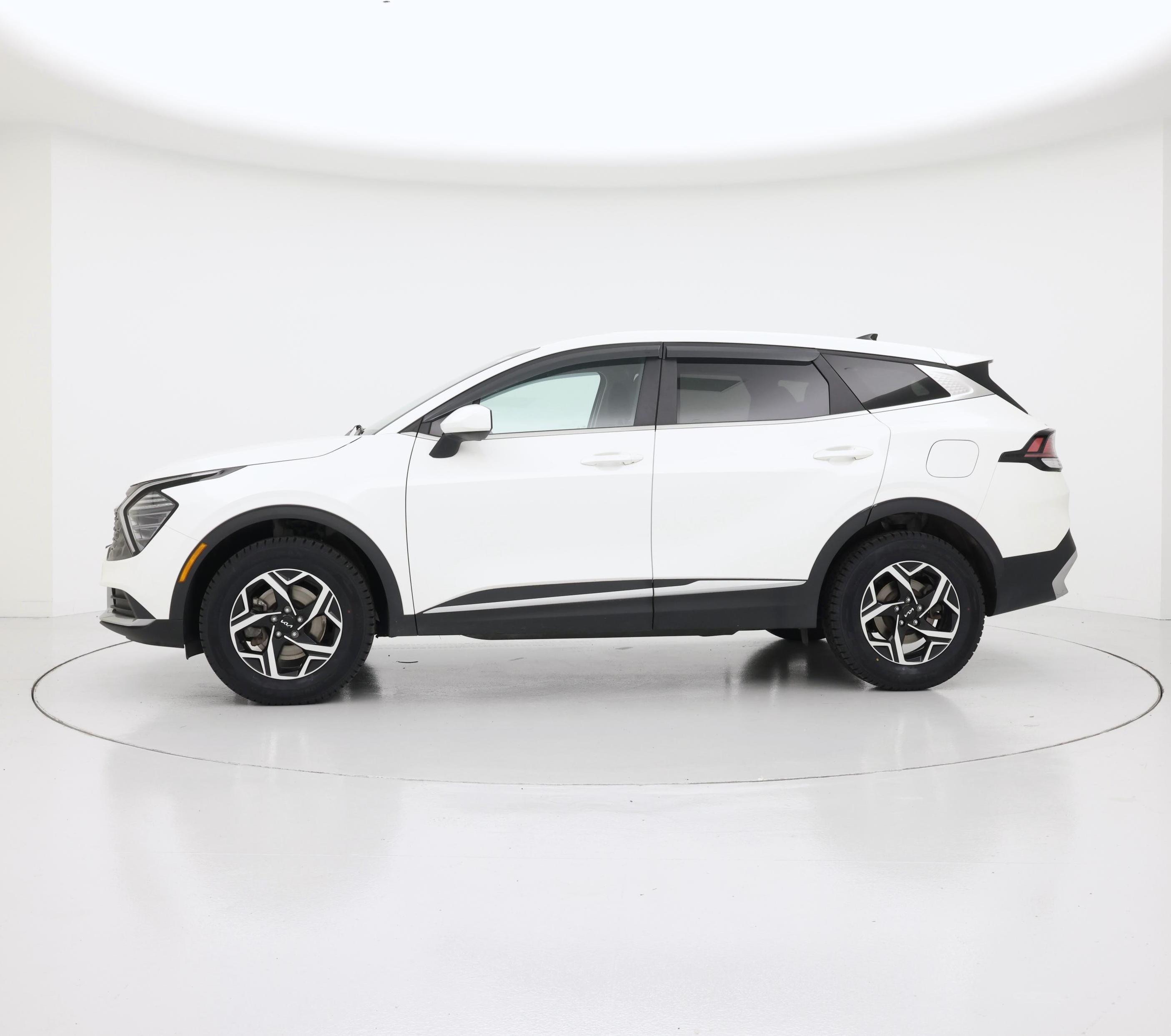 Thumbnail: 2025 Kia Sportage - 3