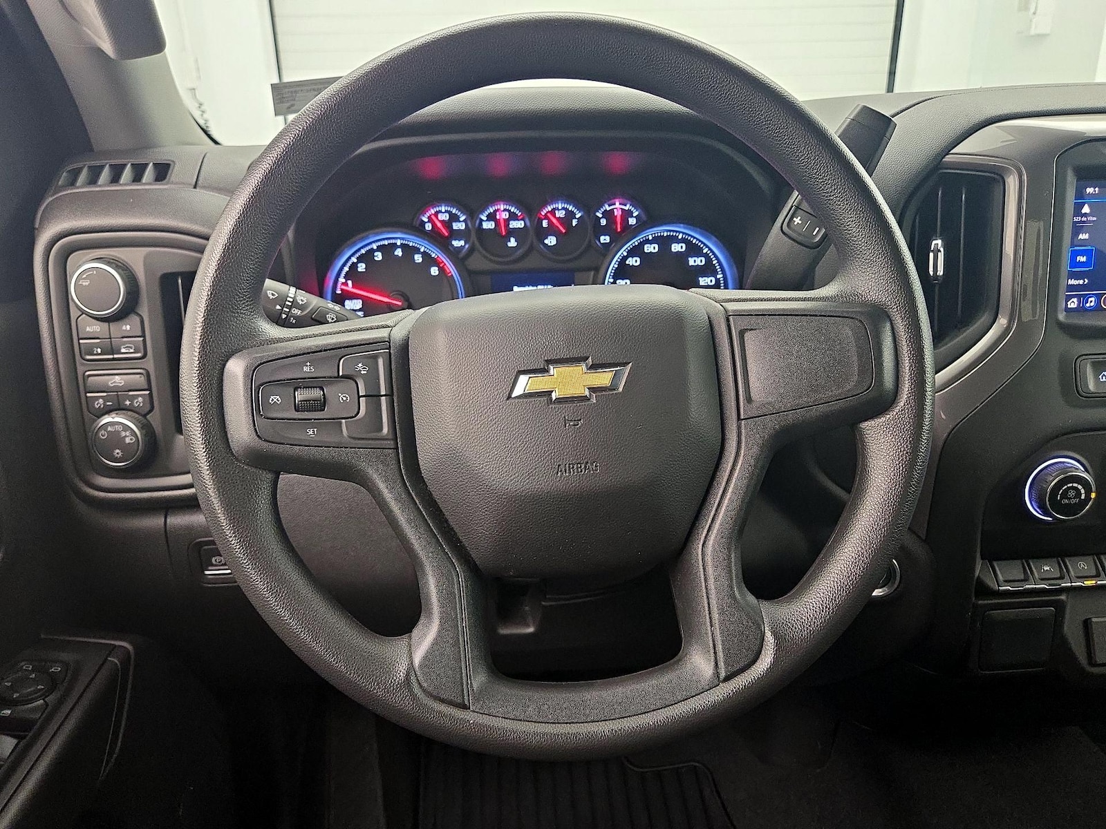2023 Chevrolet Silverado 1500 Custom - Photo 11