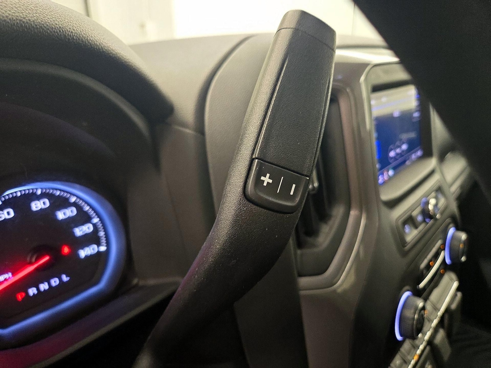 2023 Chevrolet Silverado 1500 Custom - Photo 18