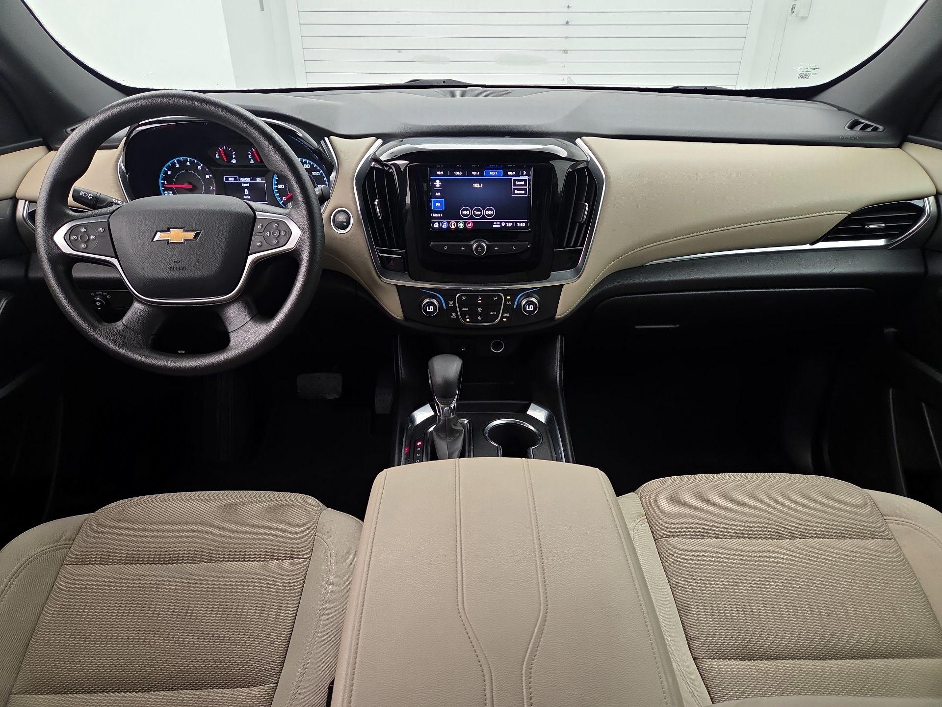 Thumbnail: 2023 Chevrolet Traverse - 9