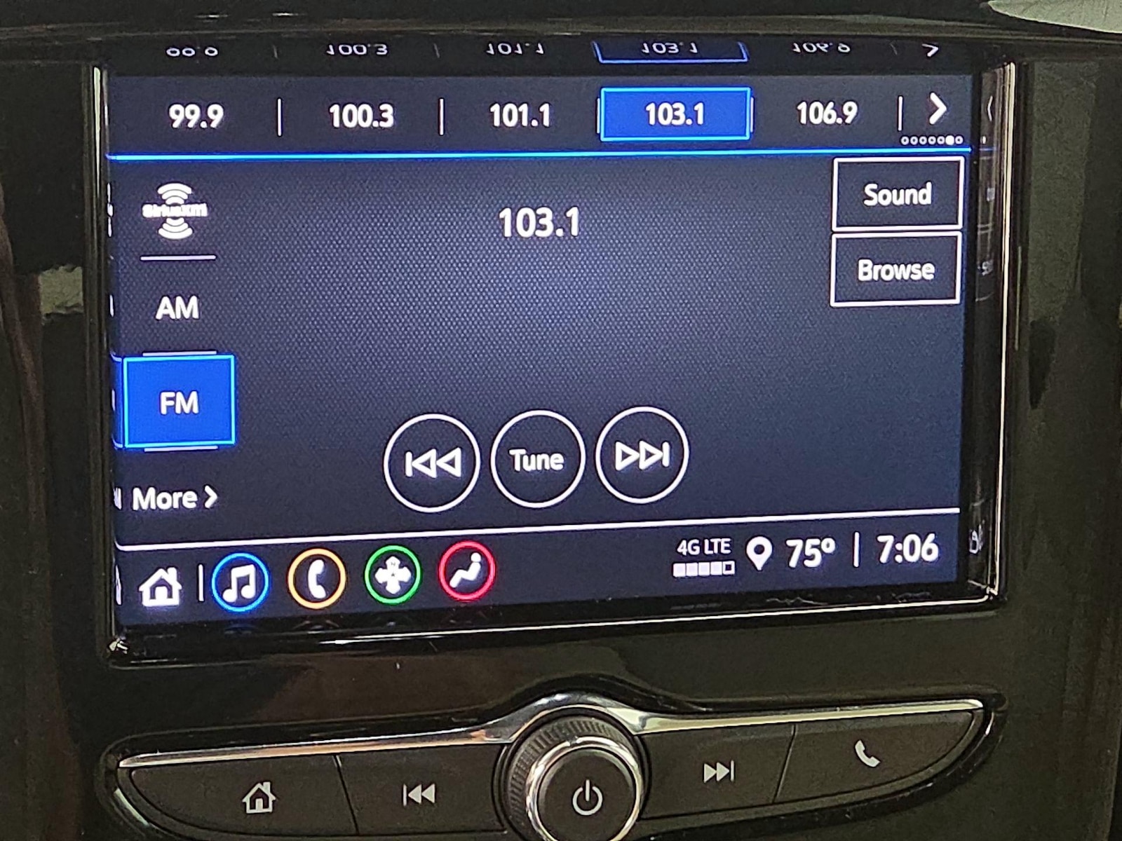 2023 Chevrolet Traverse LS - Photo 17